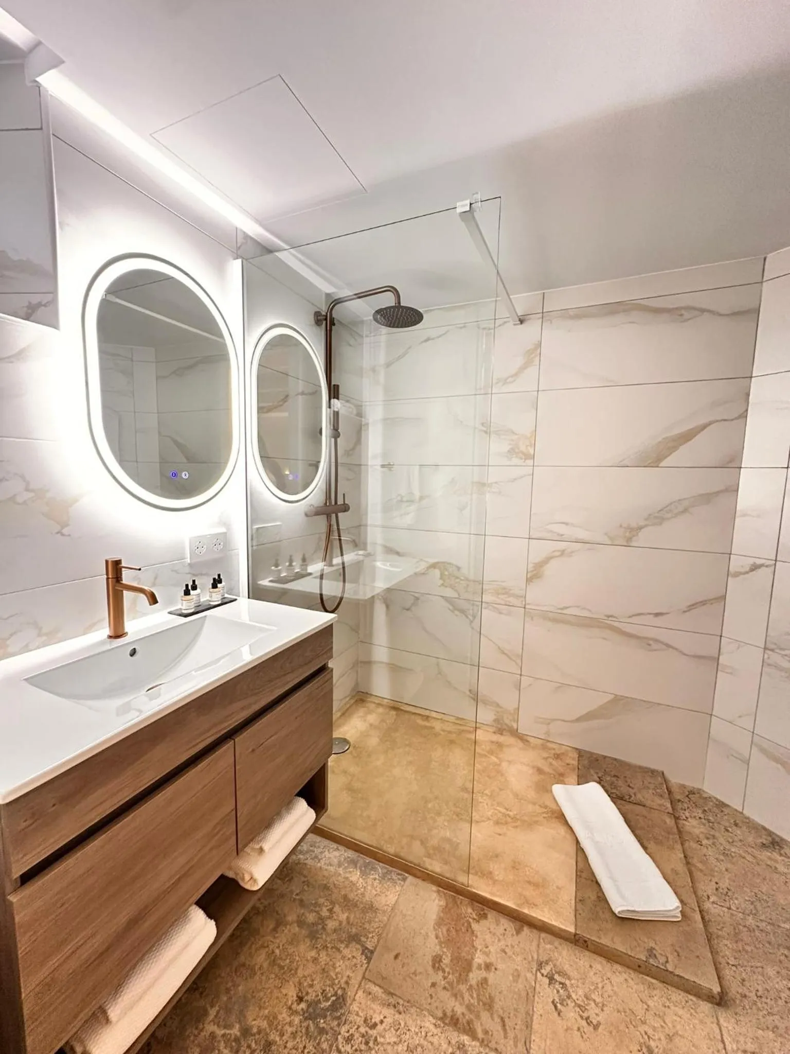 Bathroom in Boutique Hotel Comtal Empuries