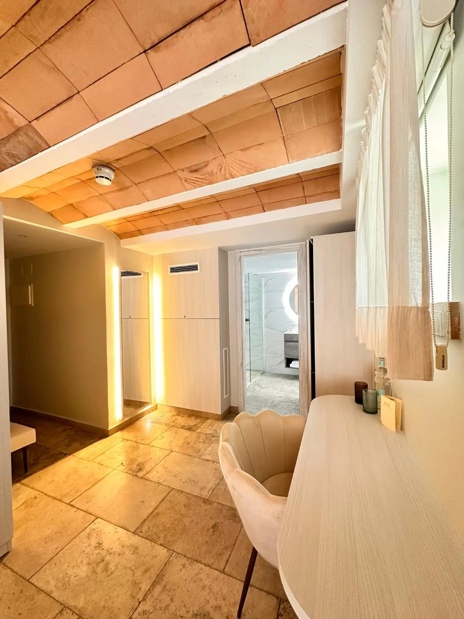 Photo of the whole room, Bed in Boutique Hotel Comtal Empuries