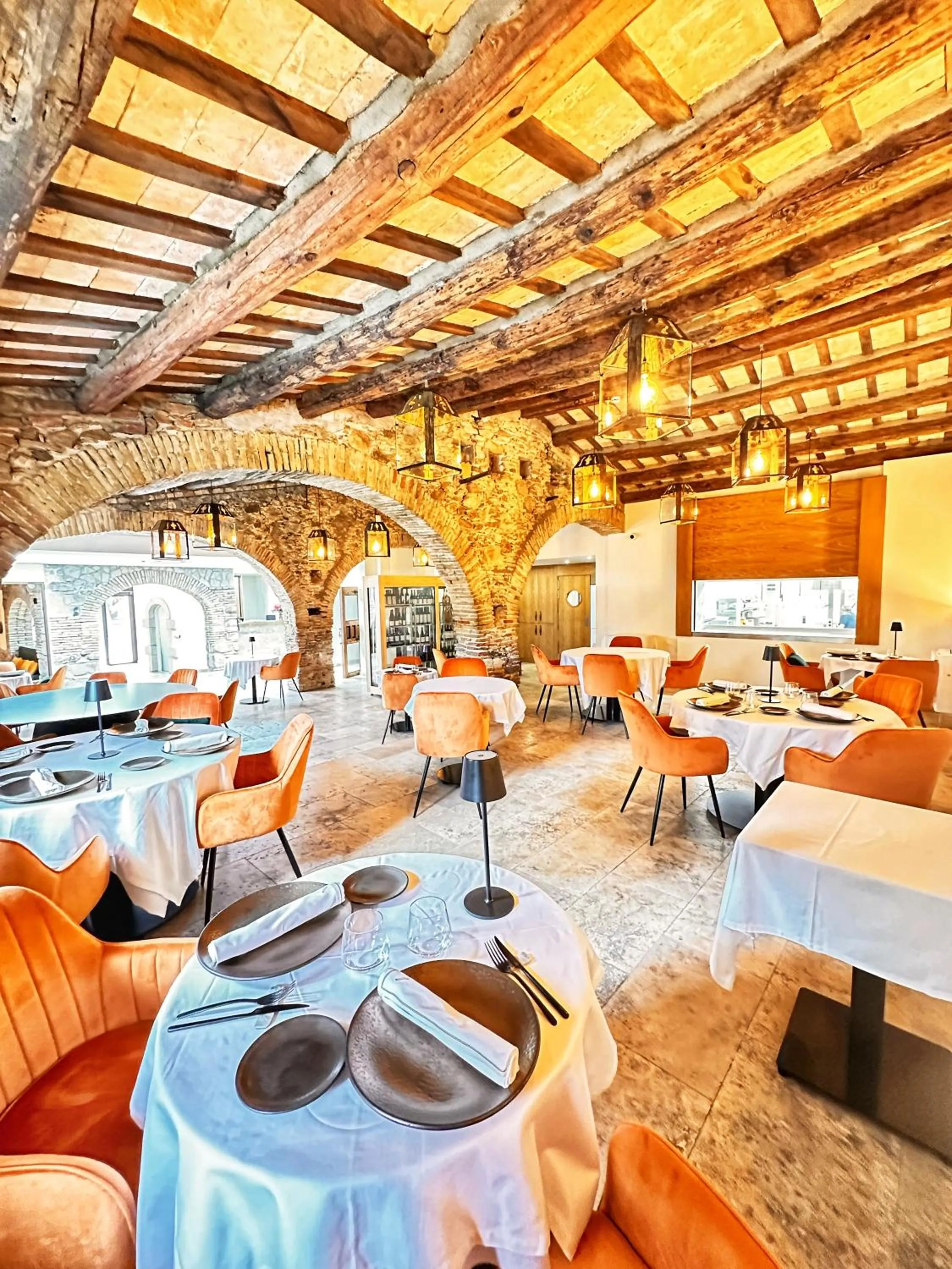 Restaurant/places to eat in Boutique Hotel Comtal Empuries
