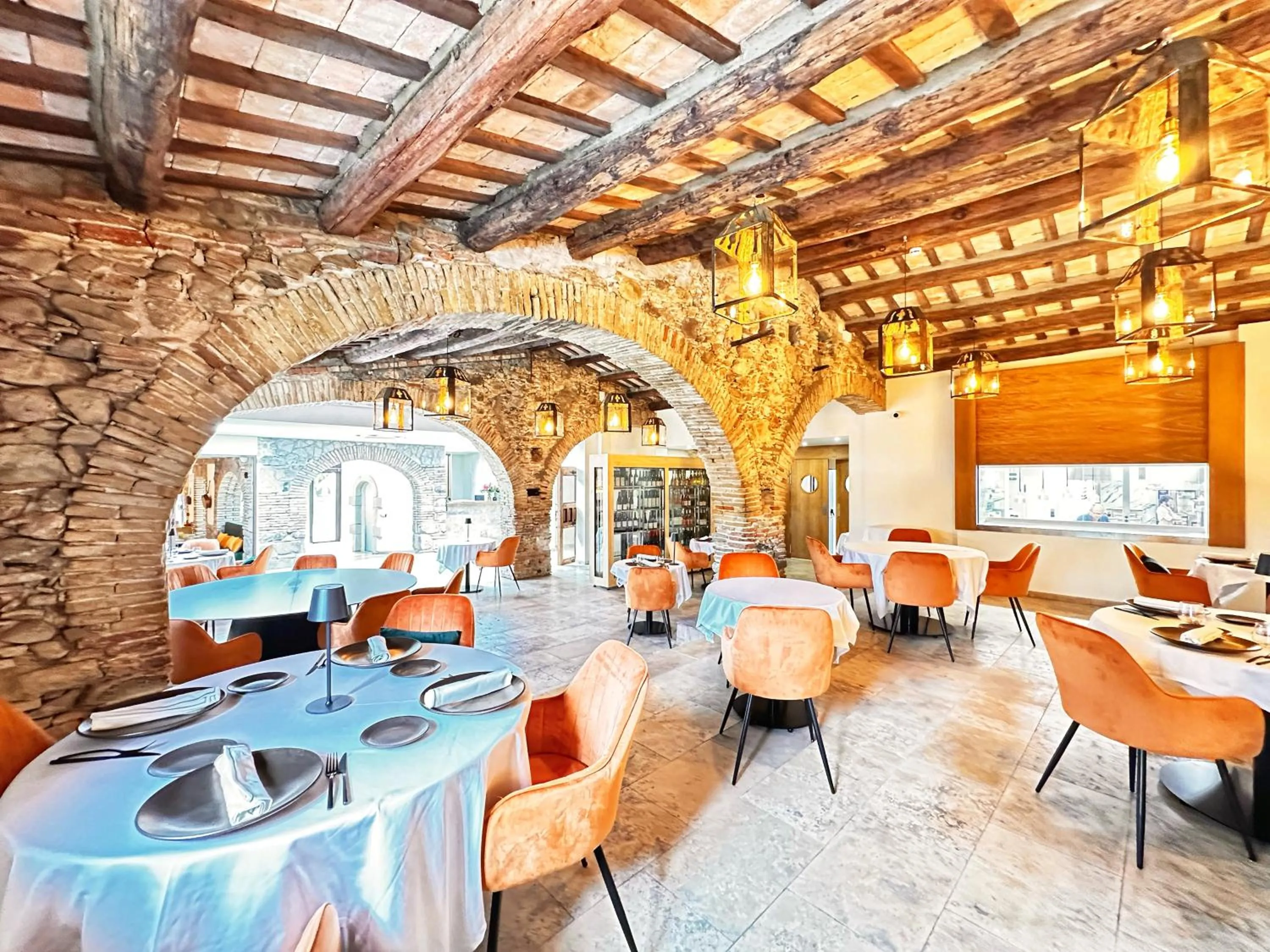 Restaurant/places to eat in Boutique Hotel Comtal Empuries