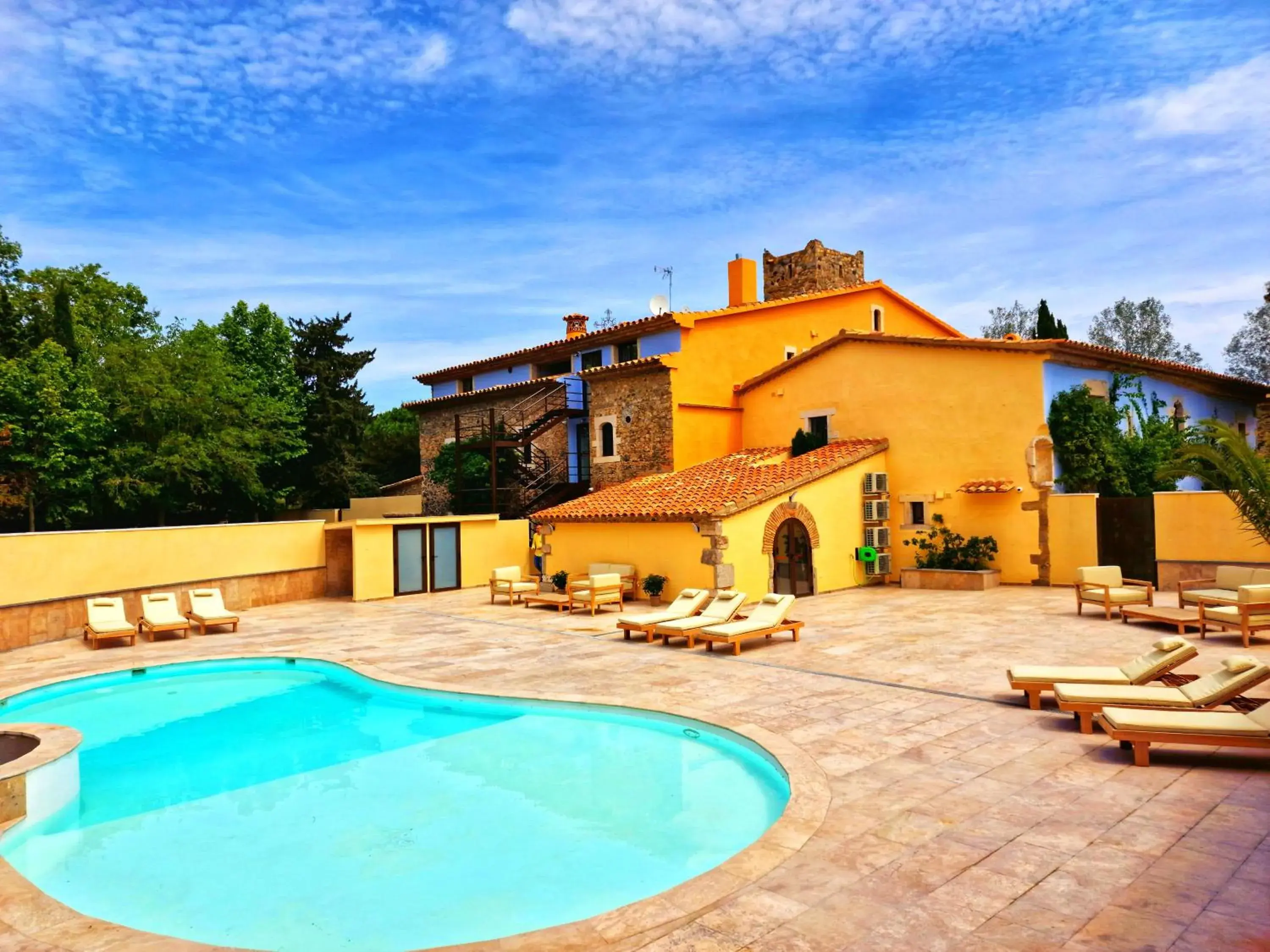 Facade/entrance in Boutique Hotel Comtal Empuries Facade/entrance in Boutique Hotel Comtal Empuries