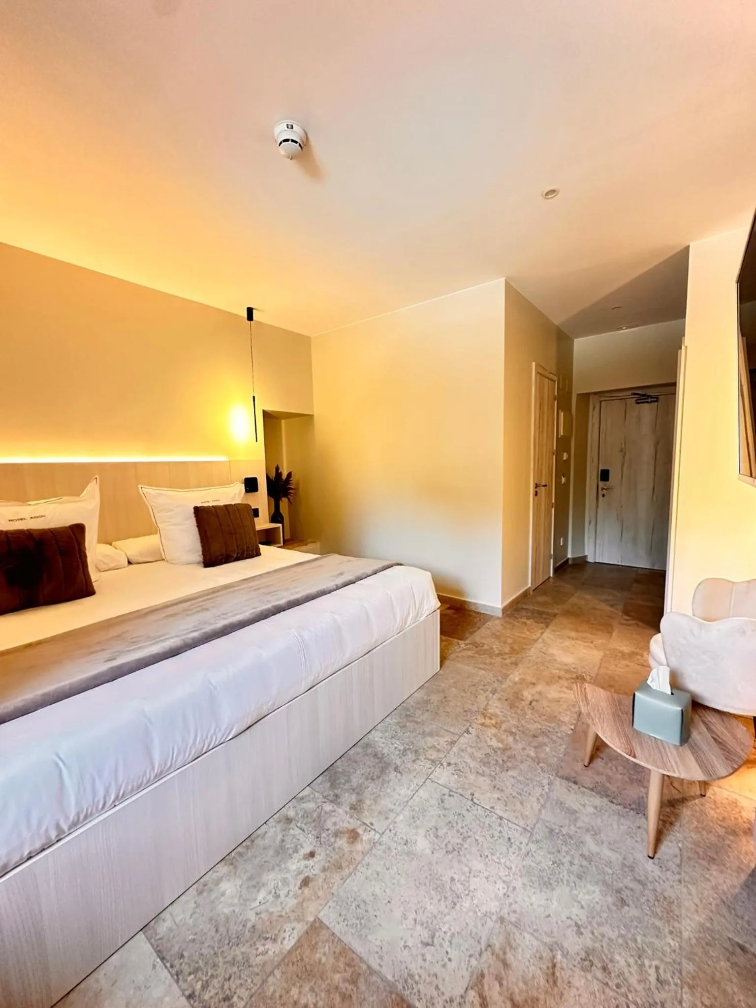 Photo of the whole room, Bed in Boutique Hotel Comtal Empuries