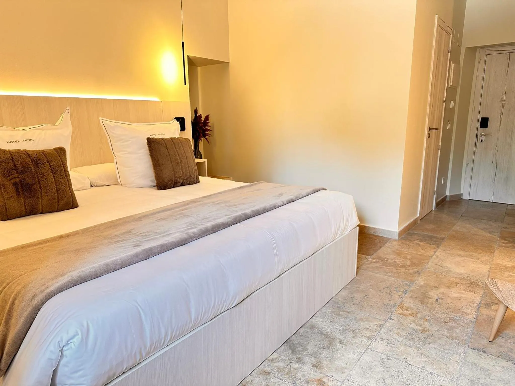 Photo of the whole room, Bed in Boutique Hotel Comtal Empuries