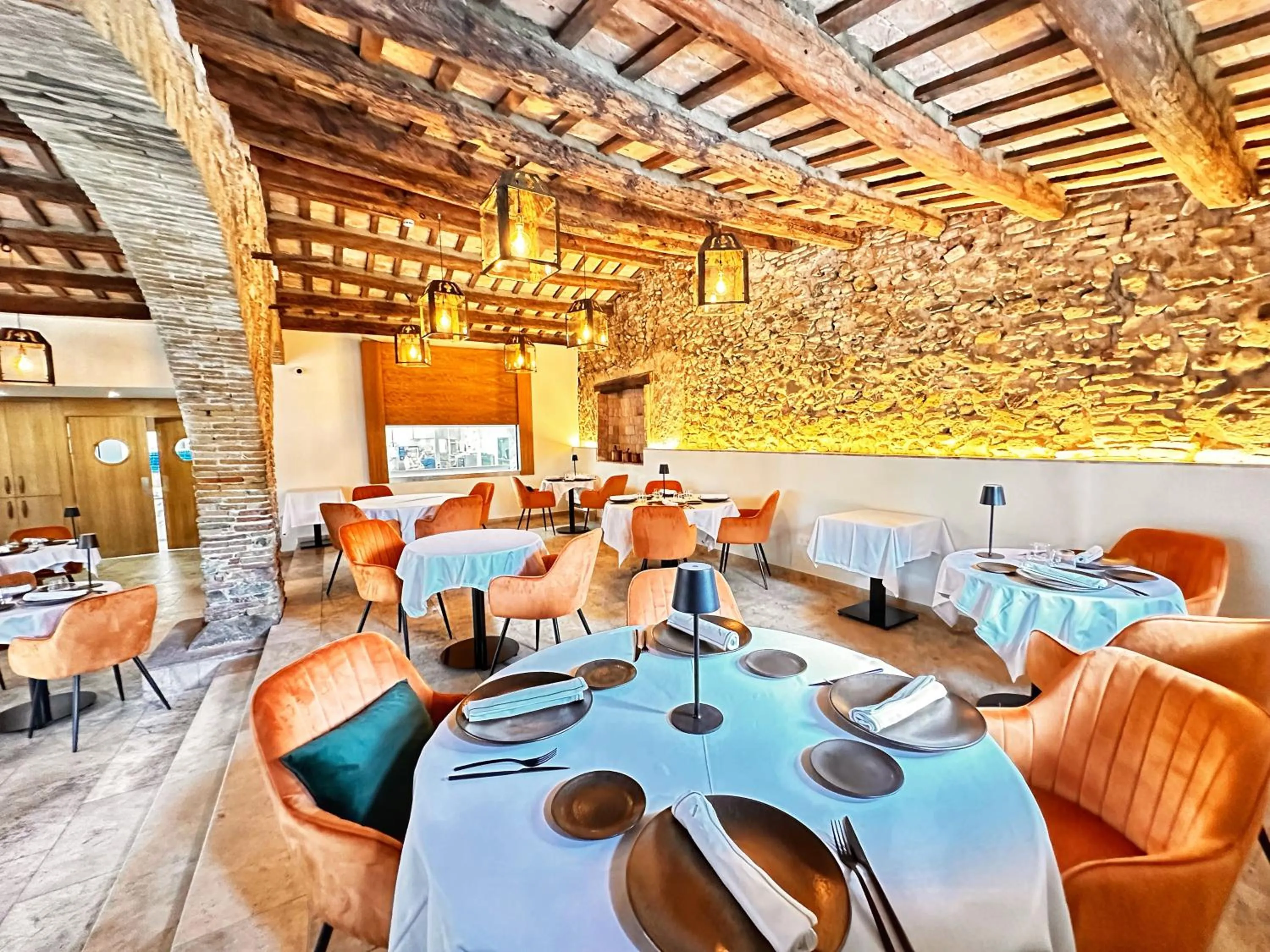 Restaurant/places to eat in Boutique Hotel Comtal Empuries