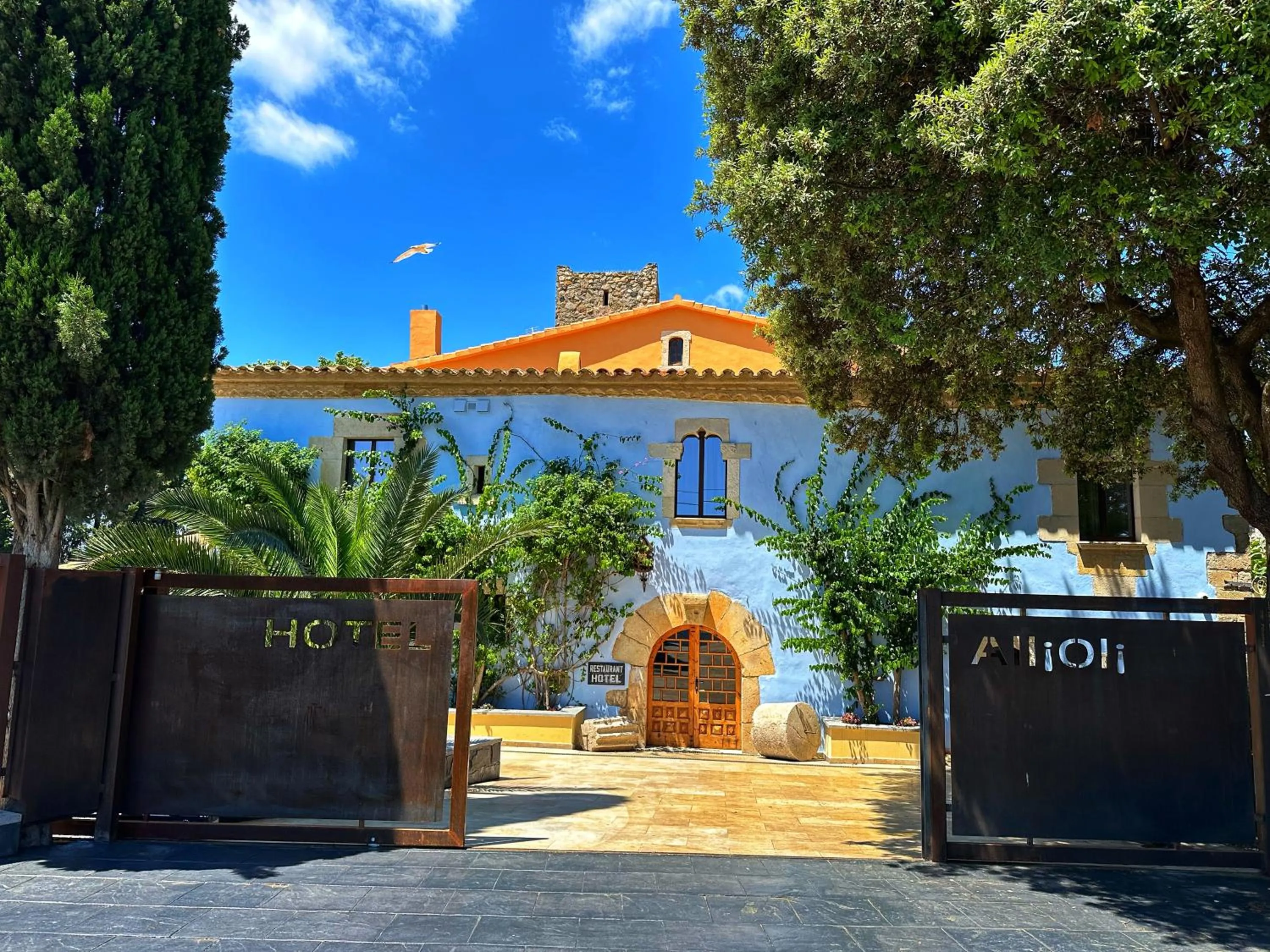 Property building in Boutique Hotel Comtal Empuries