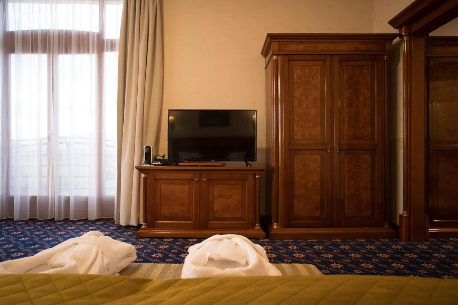 Bed in Hotel Golden Palace