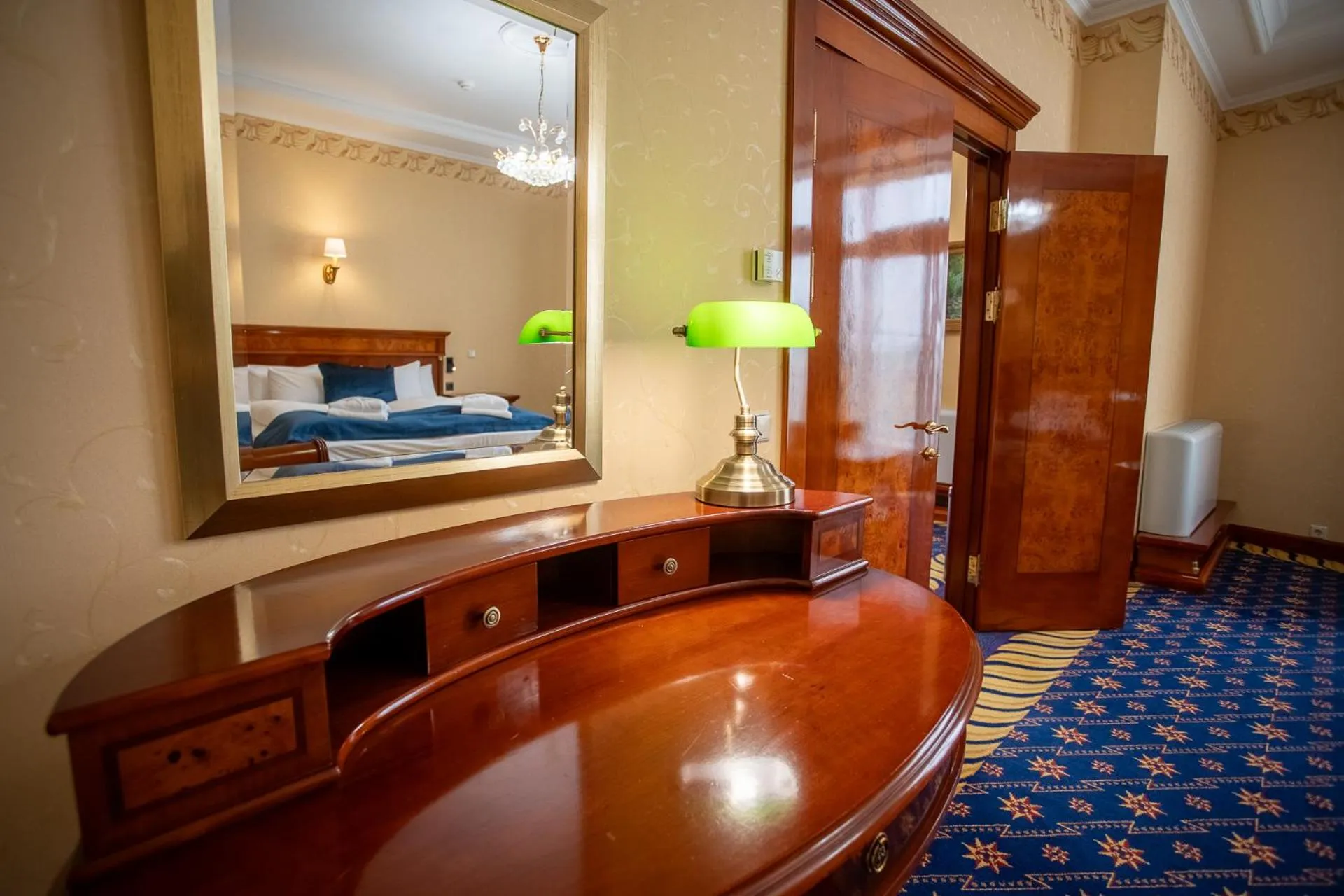 Bedroom, Bed in Hotel Golden Palace