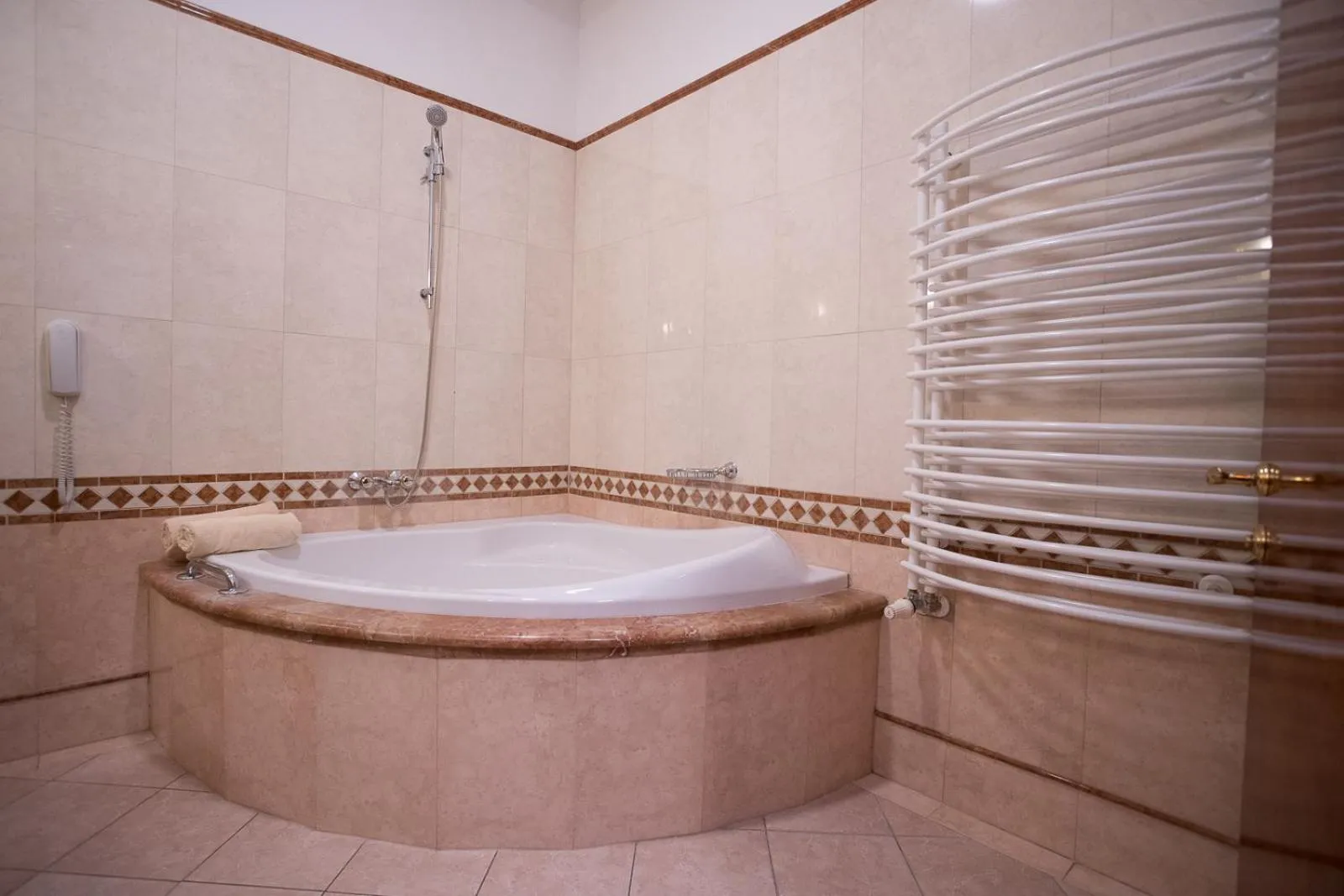 Bathroom in Hotel Golden Palace