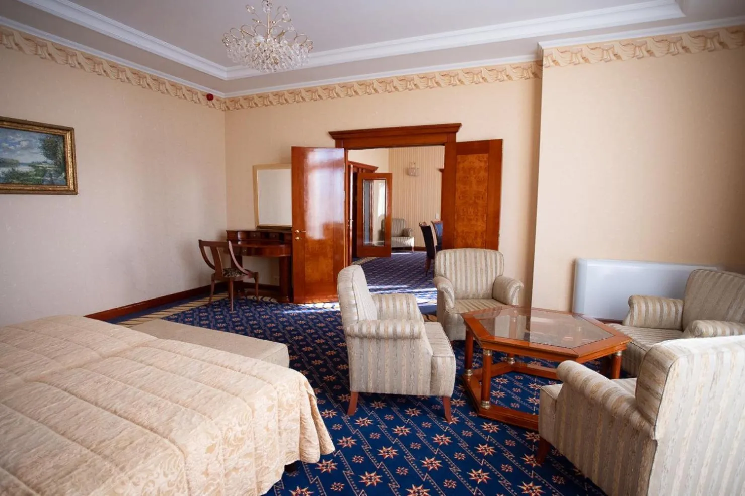 Bed in Hotel Golden Palace