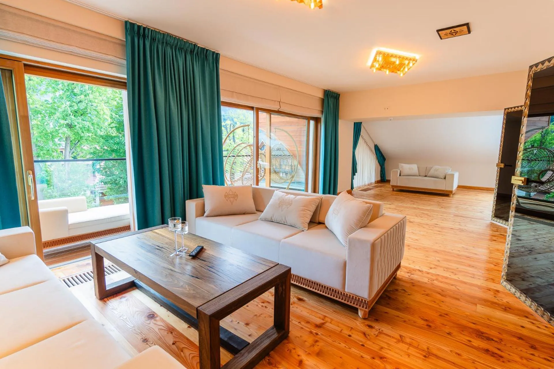 TV and multimedia in Mountain Diamond Resort