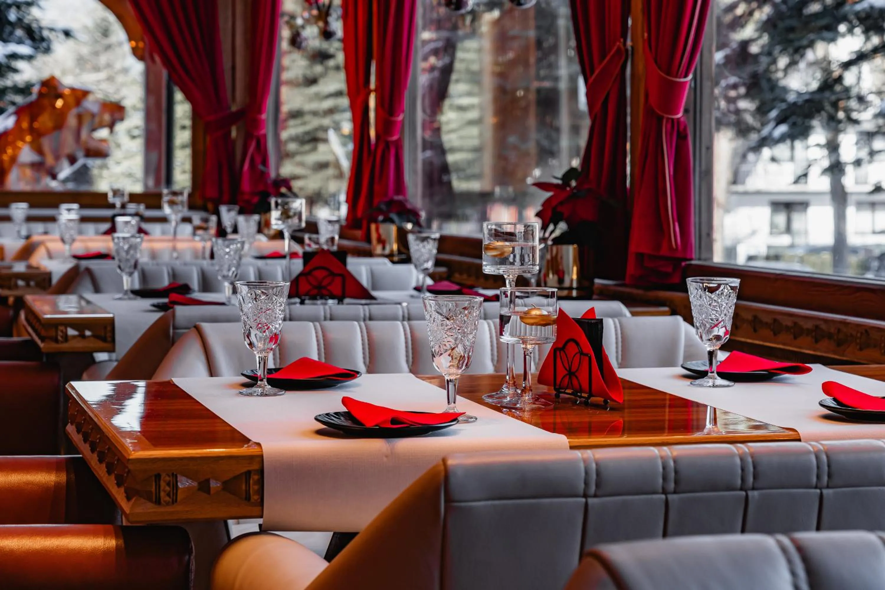 Restaurant/places to eat in Mountain Diamond Resort