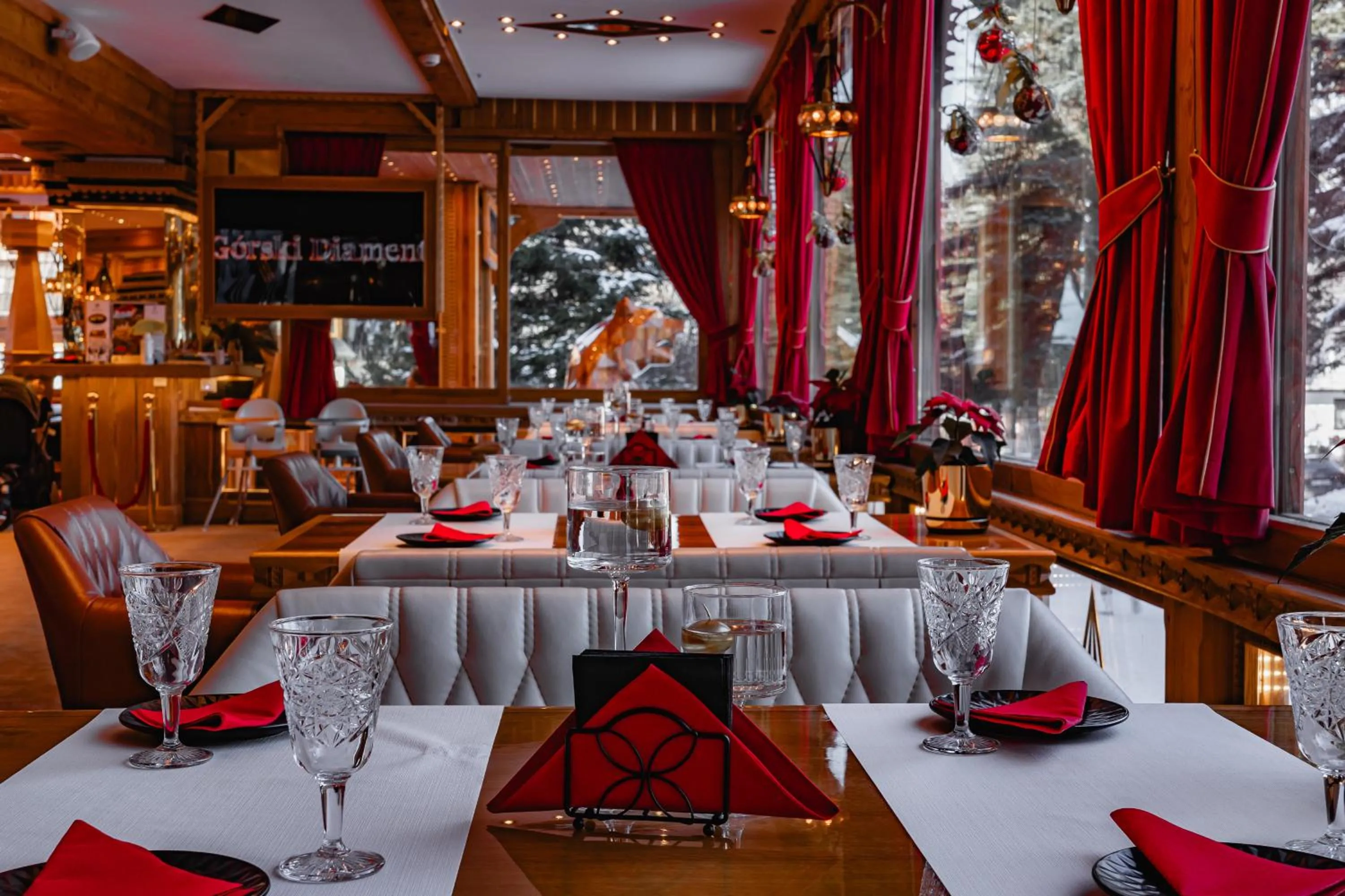 Restaurant/places to eat in Mountain Diamond Resort