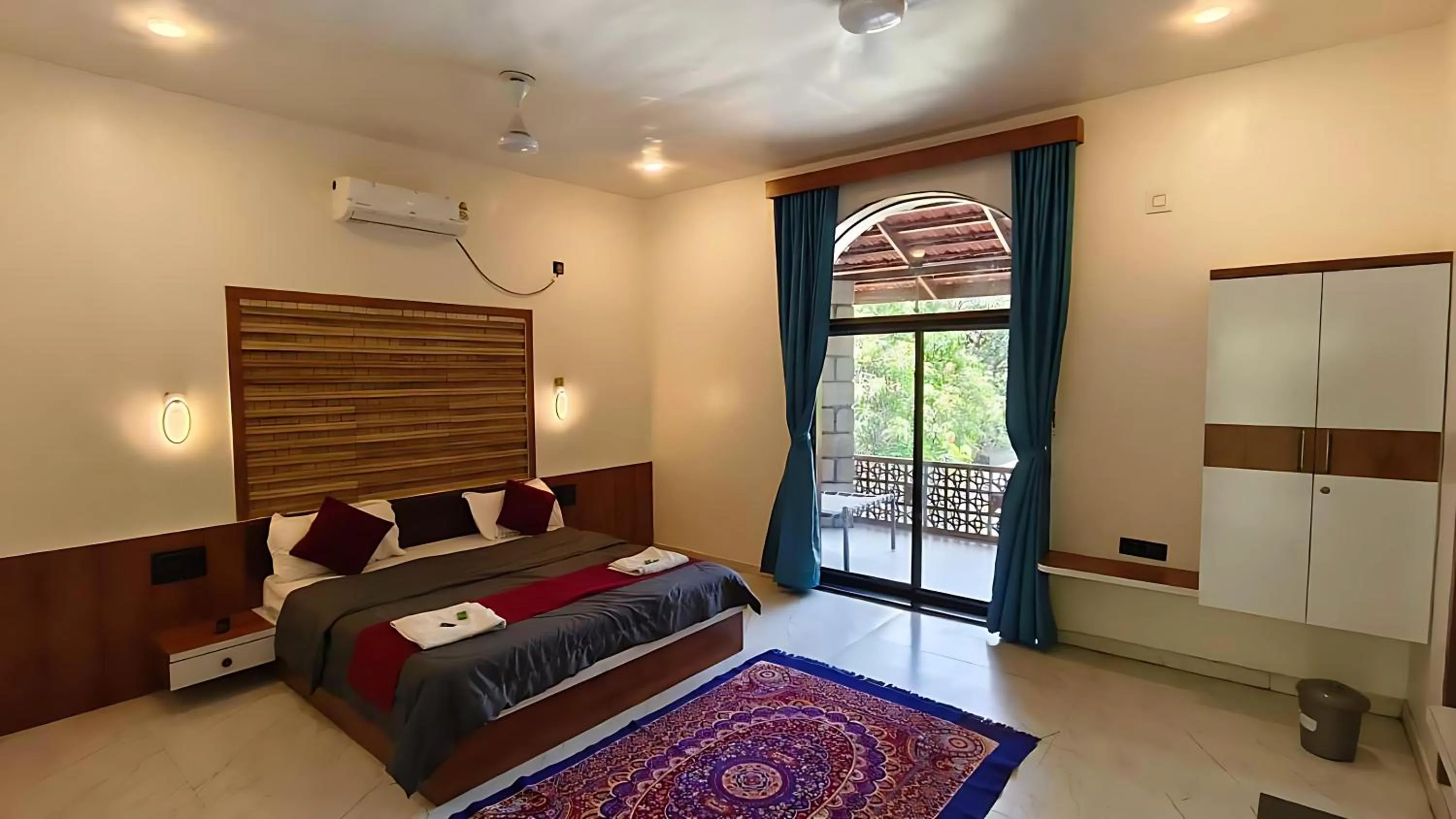 air conditioner, Bed in Brook Ville