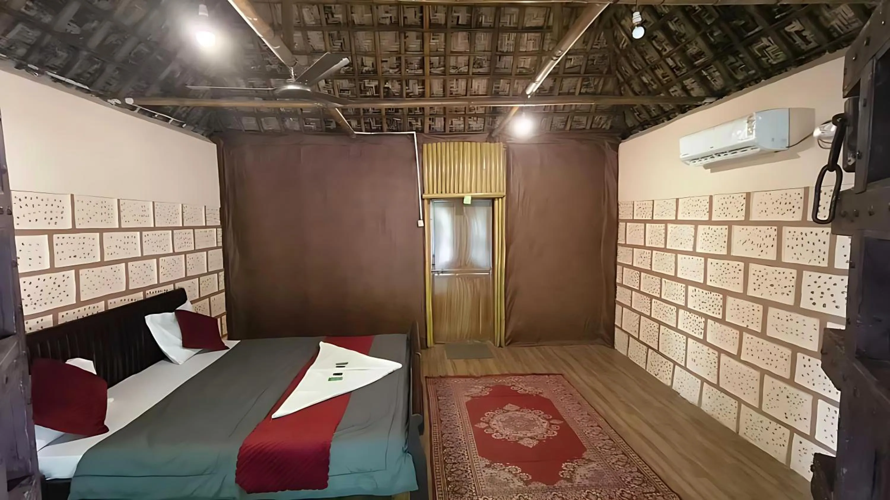 View (from property/room), Bed in Brook Ville