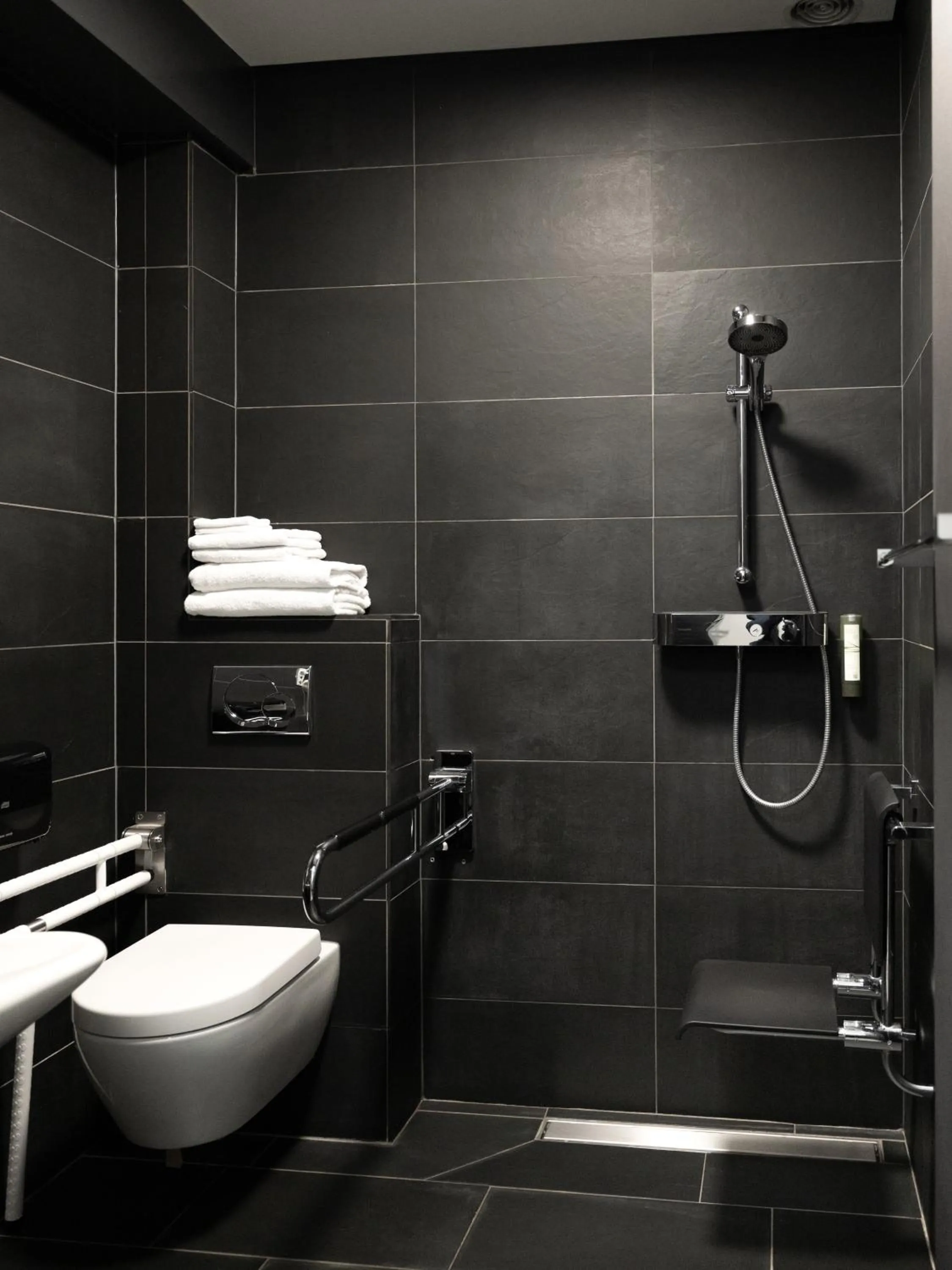 Shower in Auberge De Moerse Hoeve