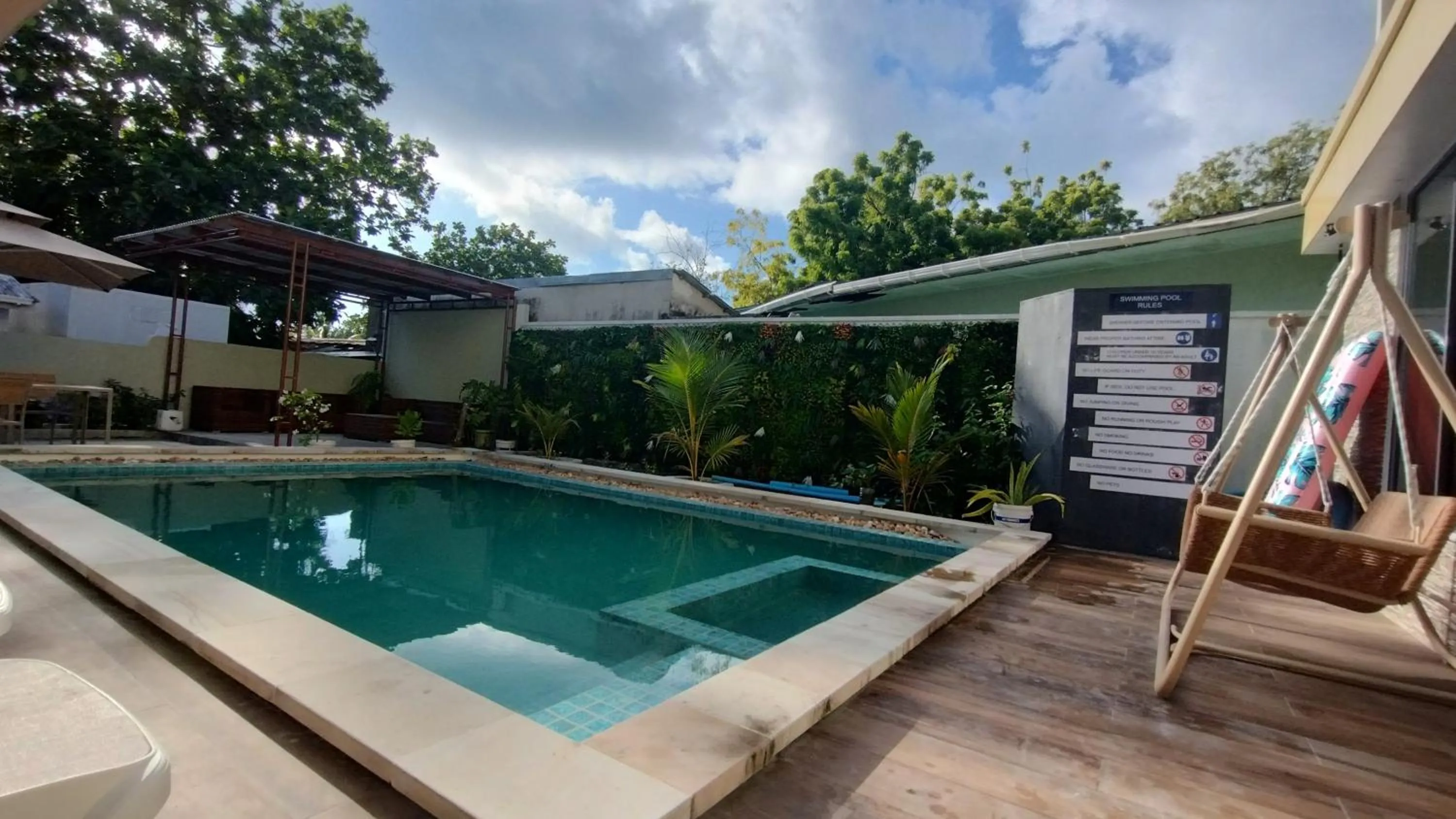Swimming pool in Madi Grand Maldives