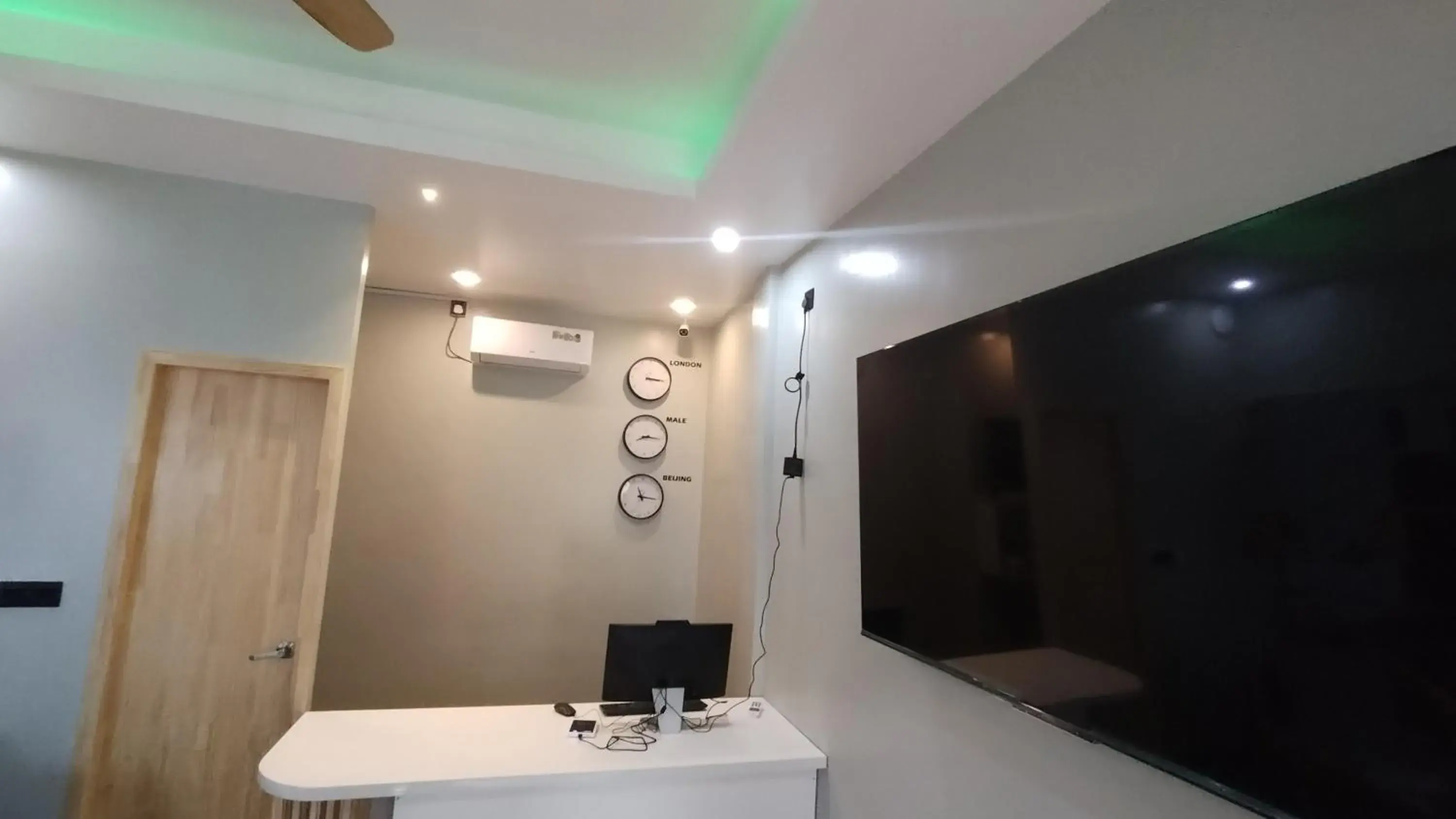 Lobby or reception in Madi Grand Maldives Lobby or reception in Madi Grand Maldives