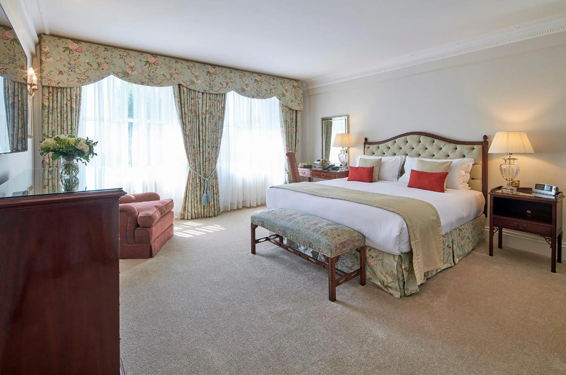 Bedroom, Bed in Cheval Hyde Park Gate