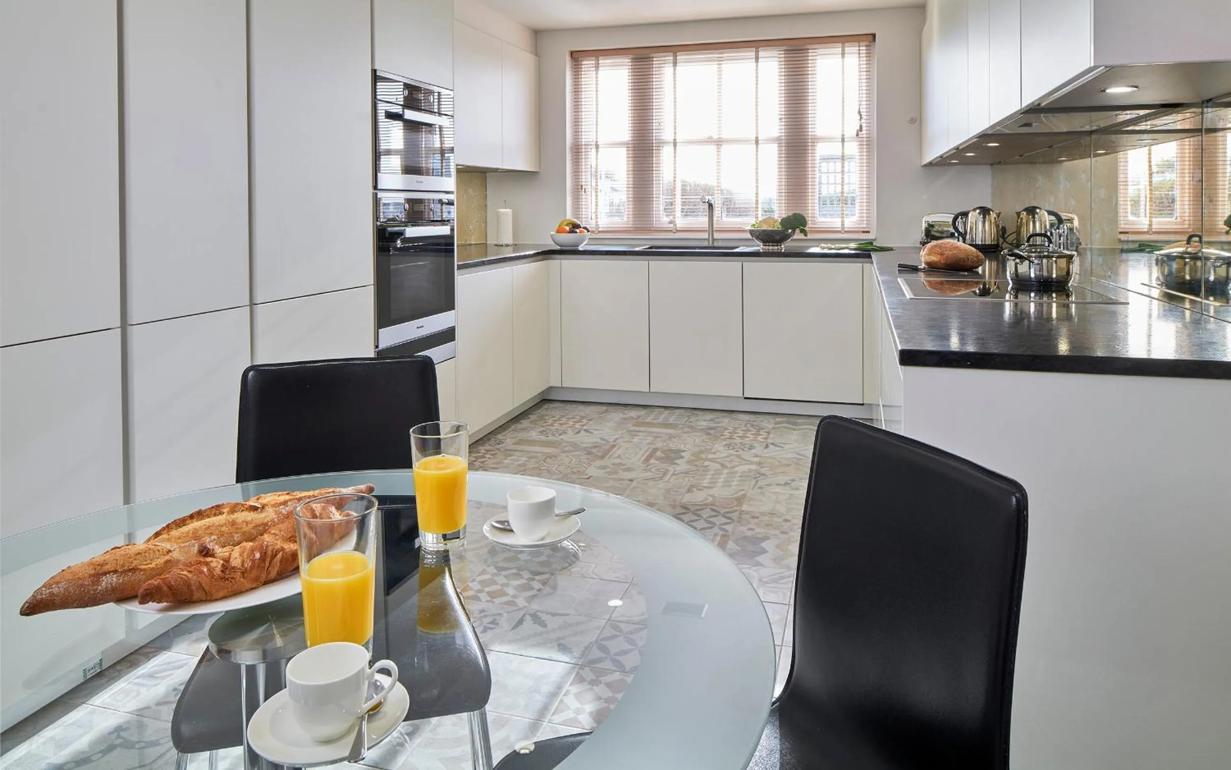 Dining area in Cheval Hyde Park Gate