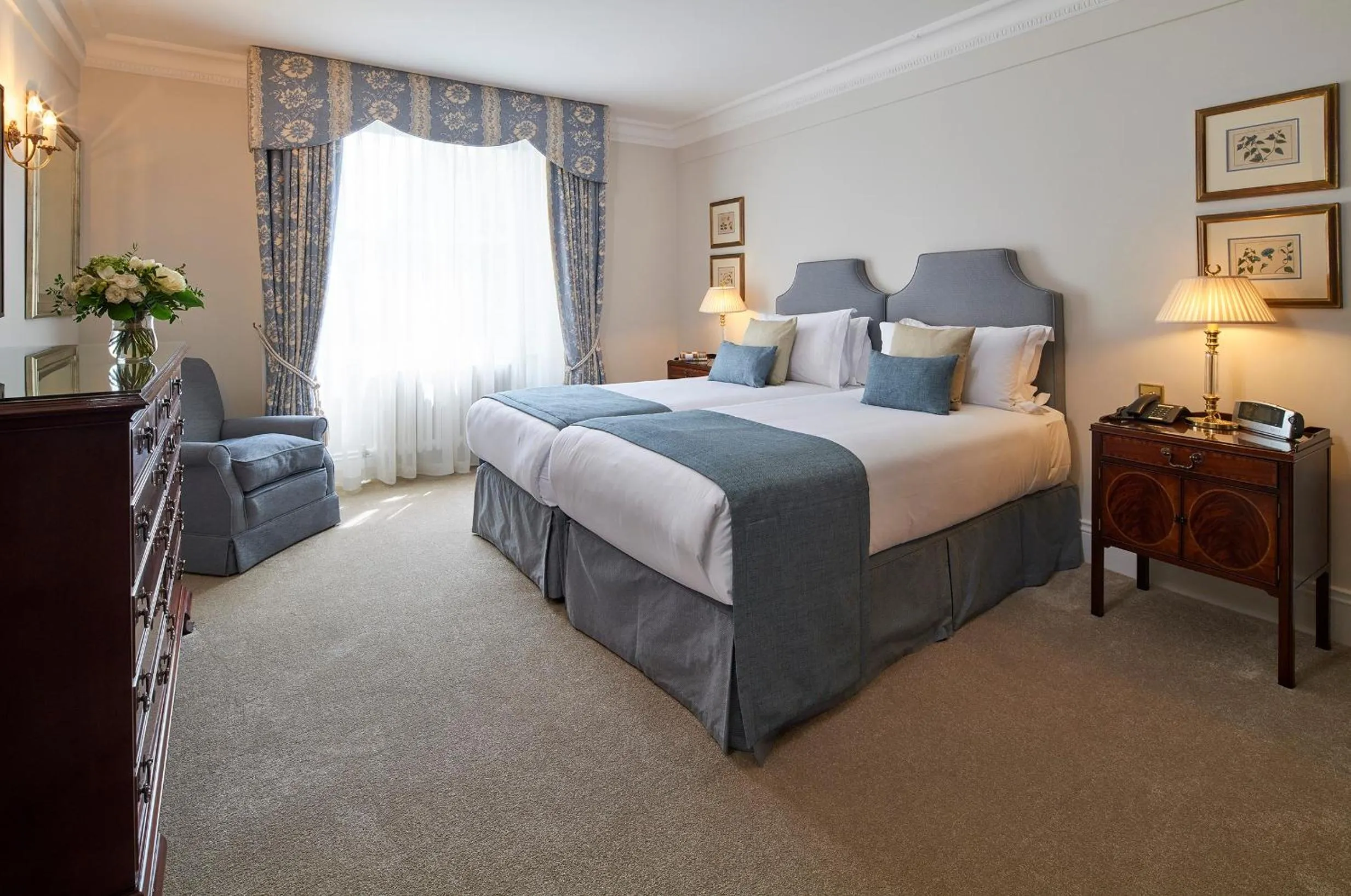 Bedroom, Bed in Cheval Hyde Park Gate