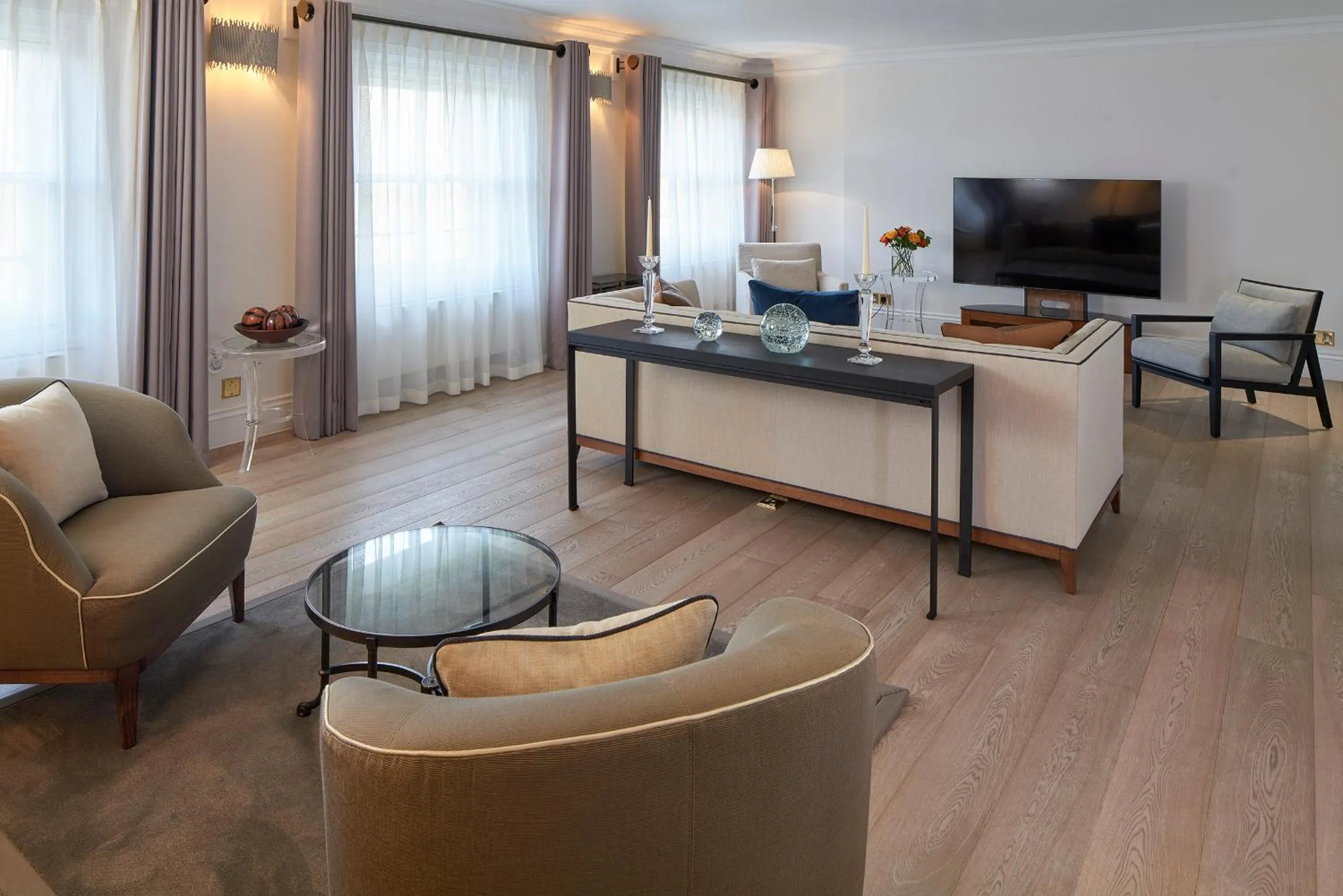 Living room in Cheval Hyde Park Gate