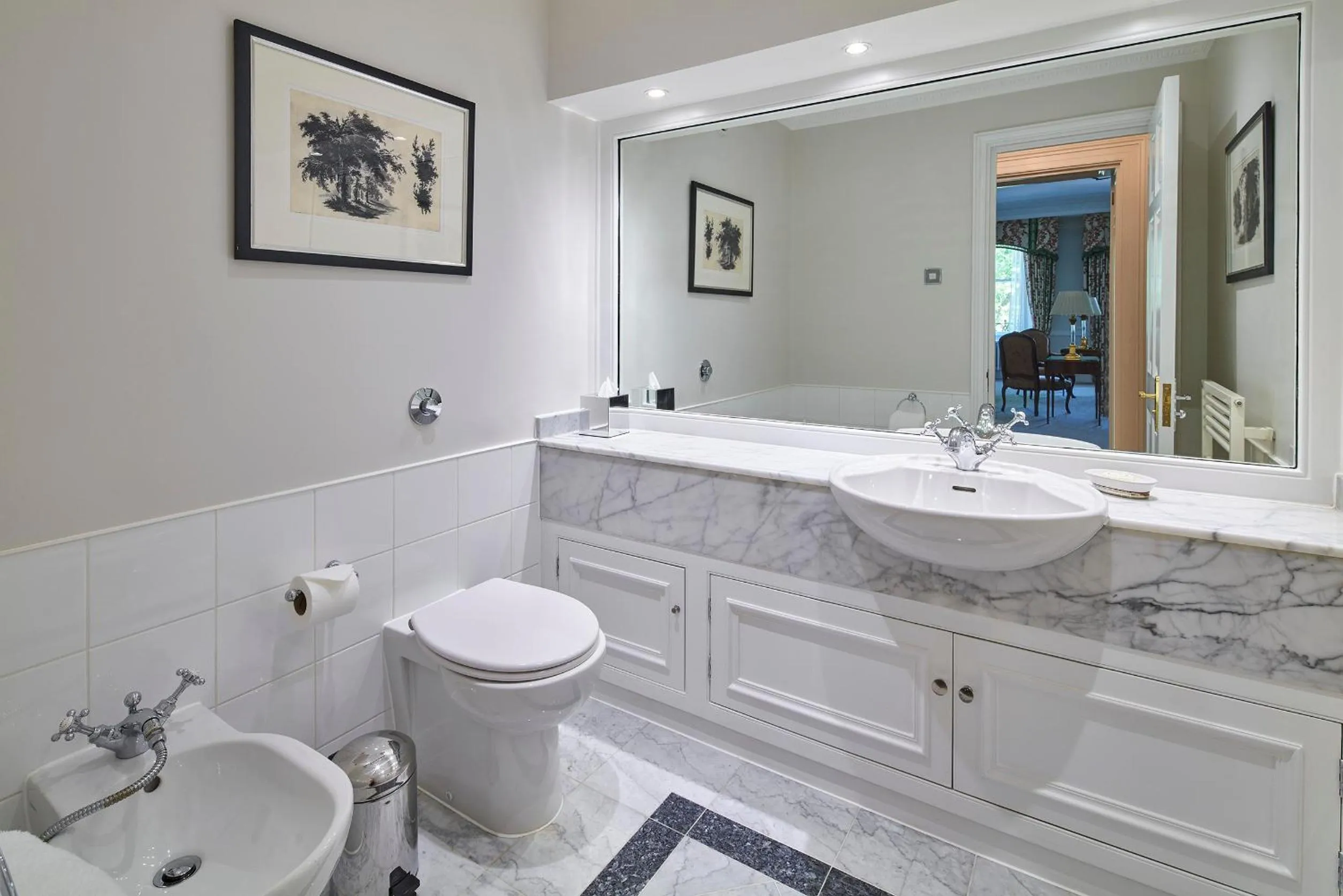 Bathroom in Cheval Hyde Park Gate