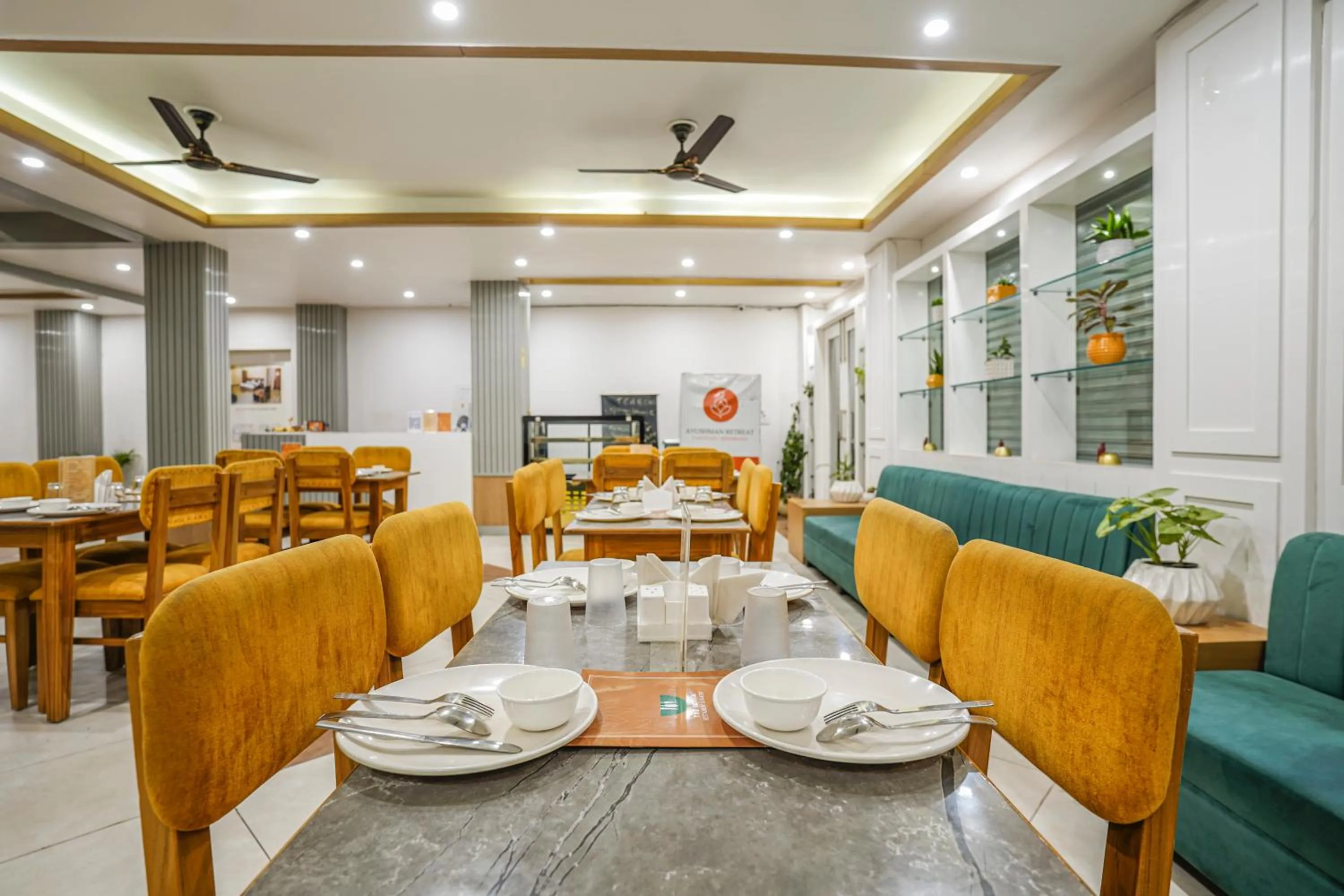 Restaurant/places to eat in Tripli Hotels Ayushman Retreat