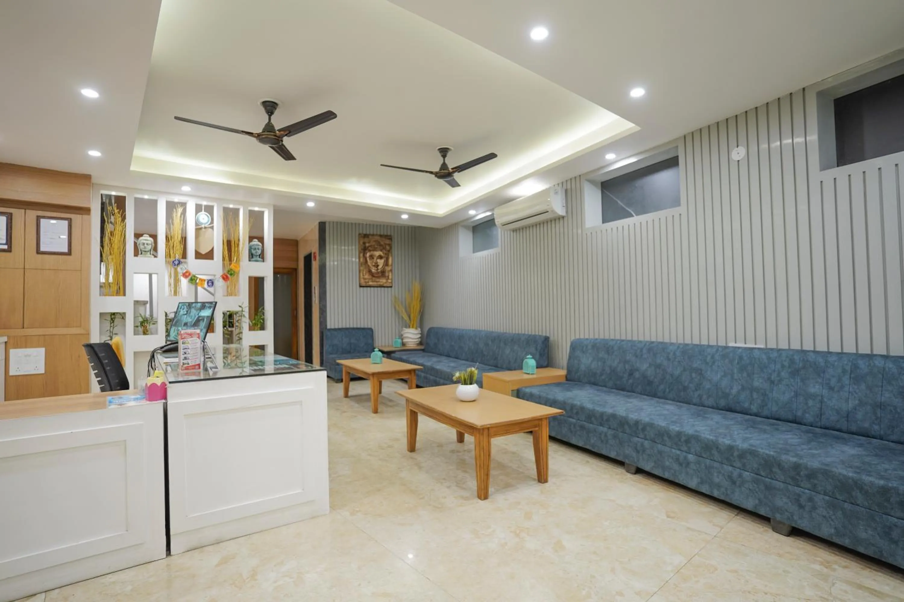 Lobby or reception in Tripli Hotels Ayushman Retreat