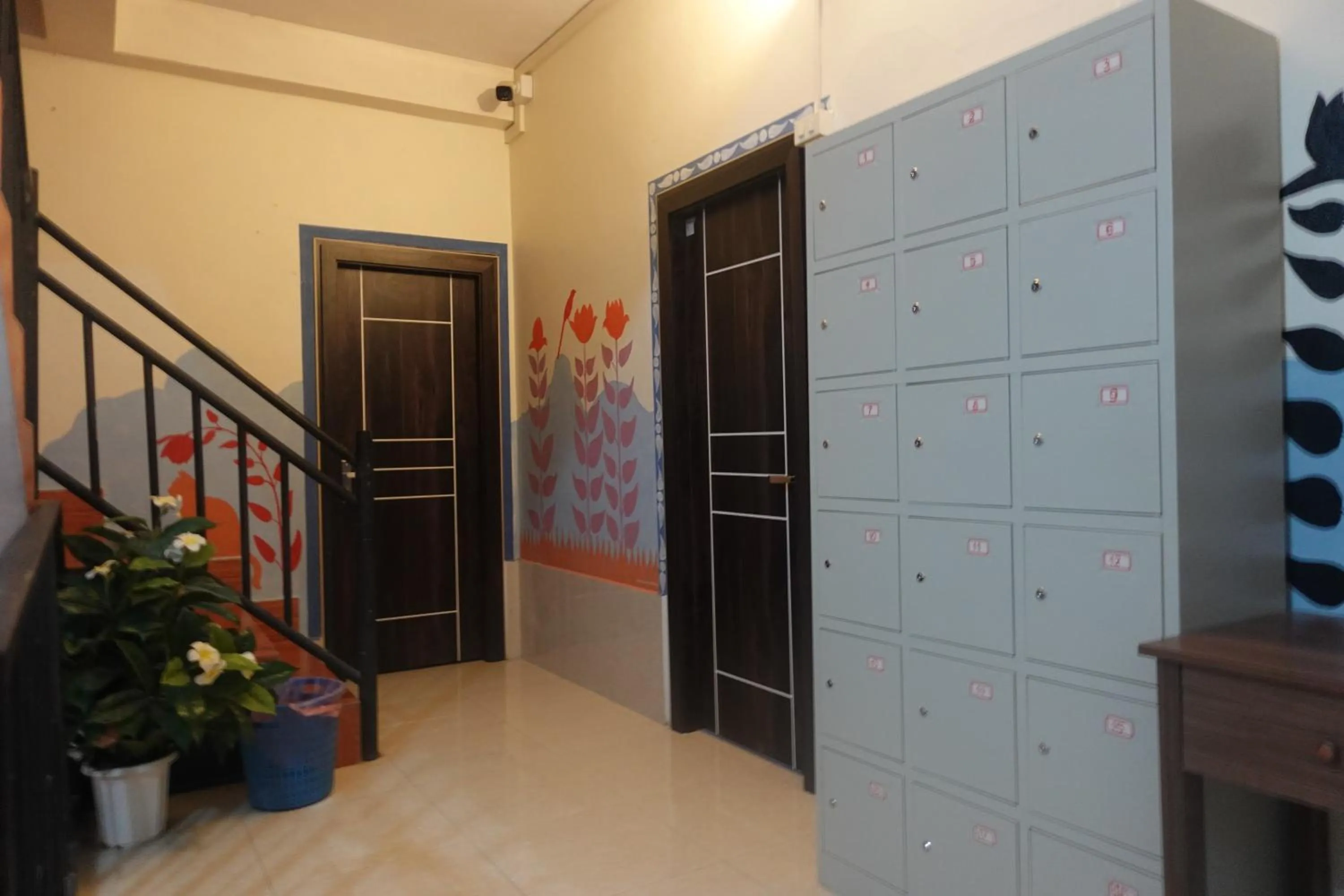 wardrobe in Champa Inn Hotel