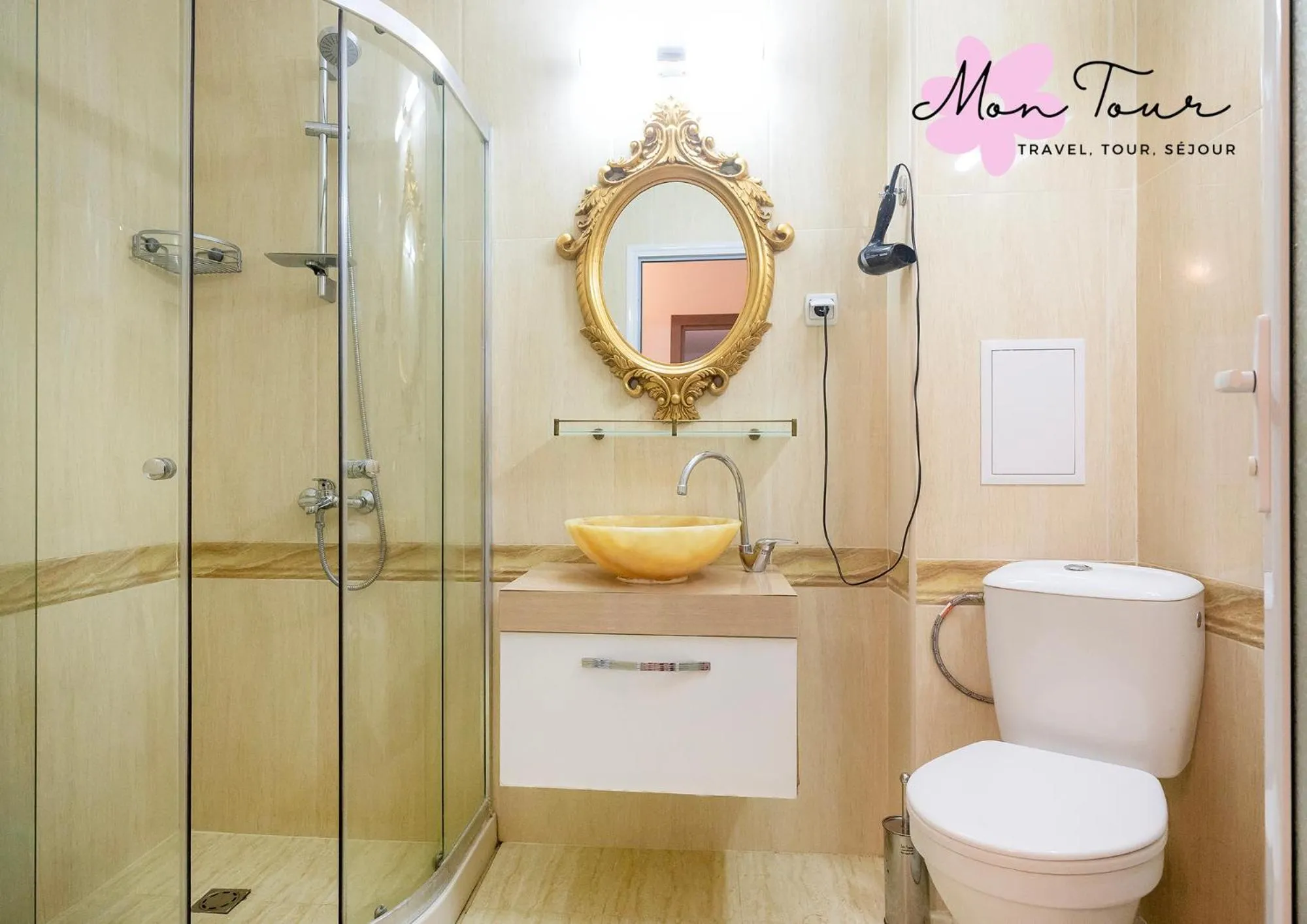 Shower in Mon Tour apartments