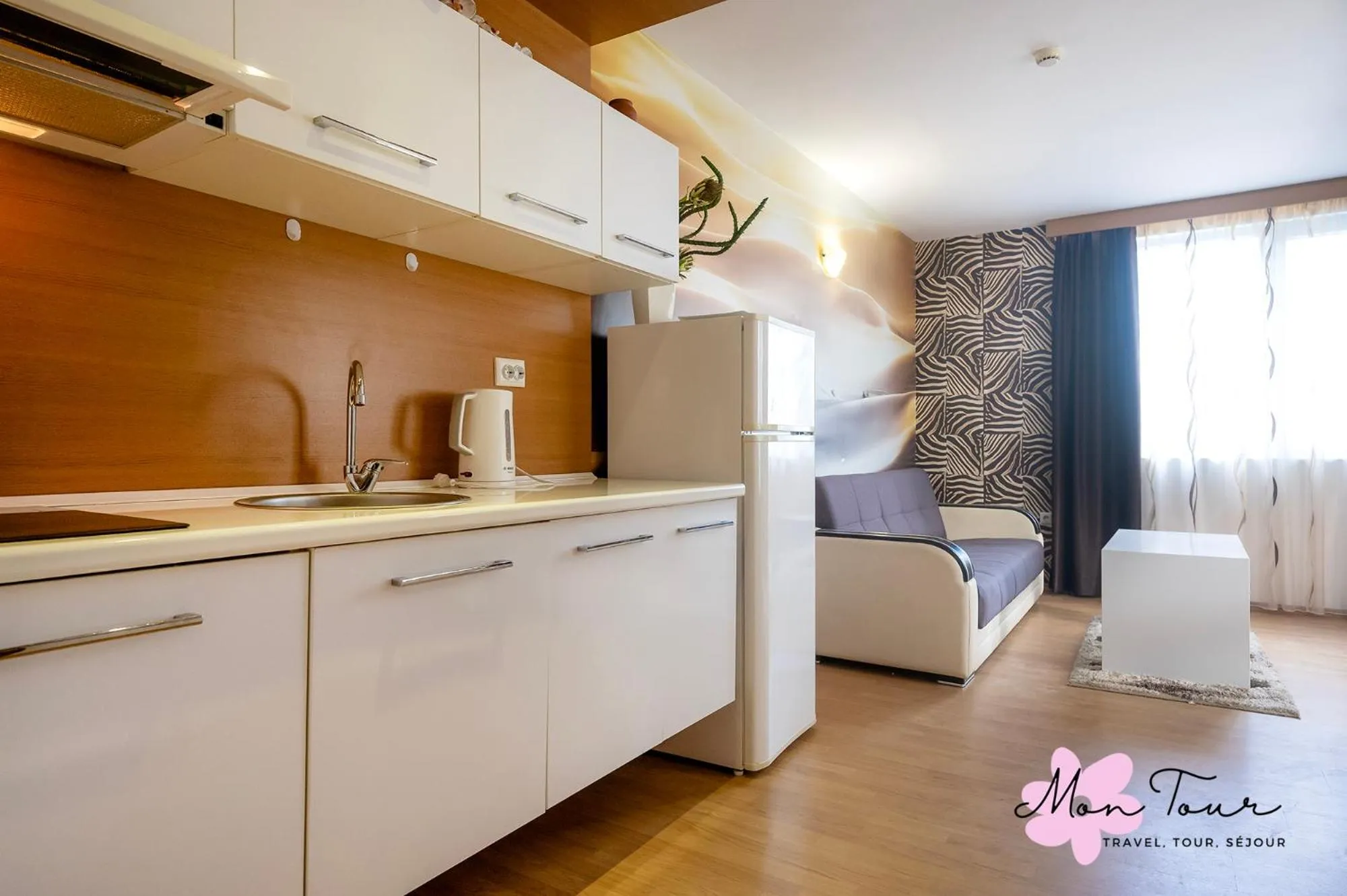 Coffee/tea facilities in Mon Tour apartments