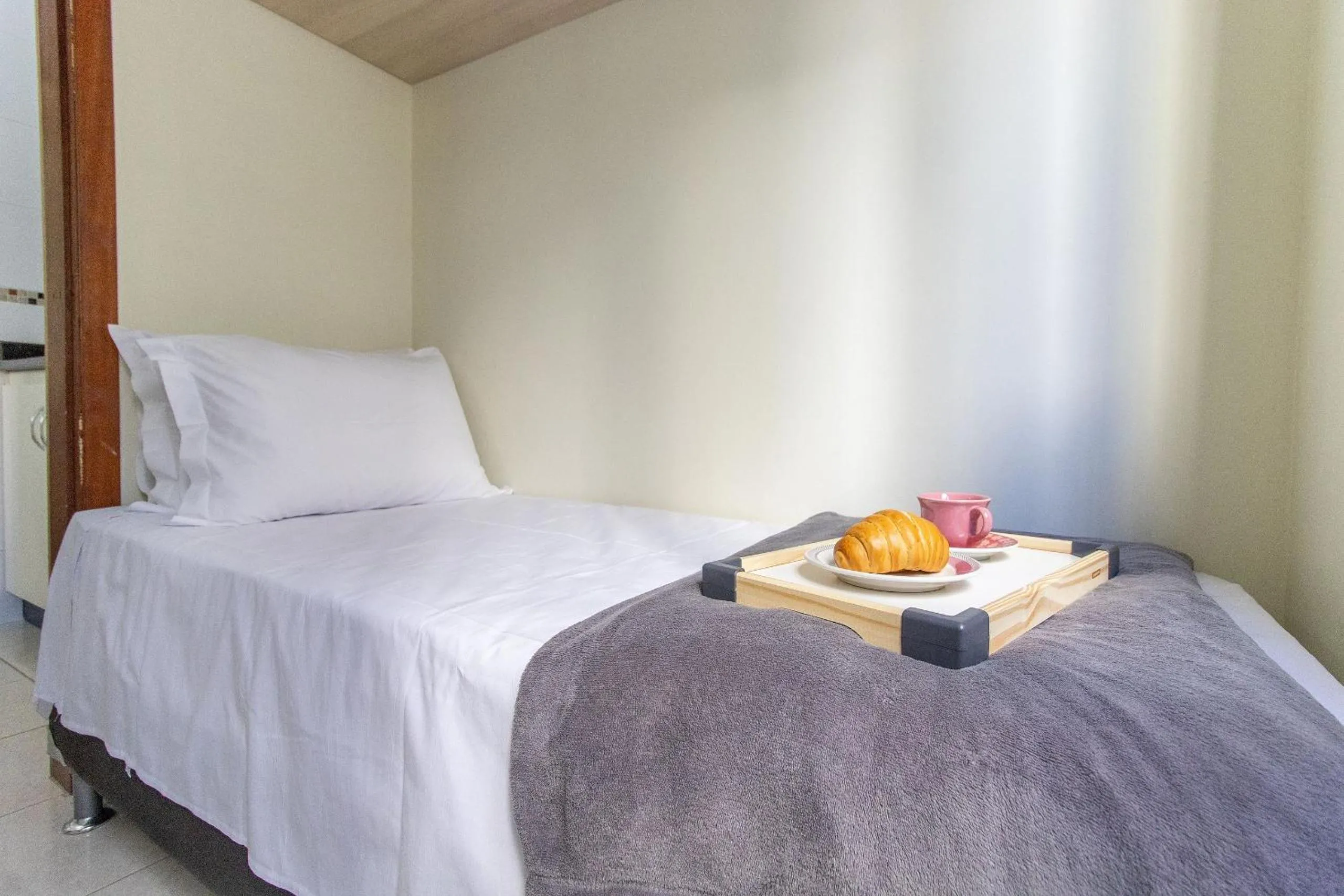 Bedroom, Bed in VNZ42B - Climatizado, Quadra Mar, Garagem, Wi-Fi