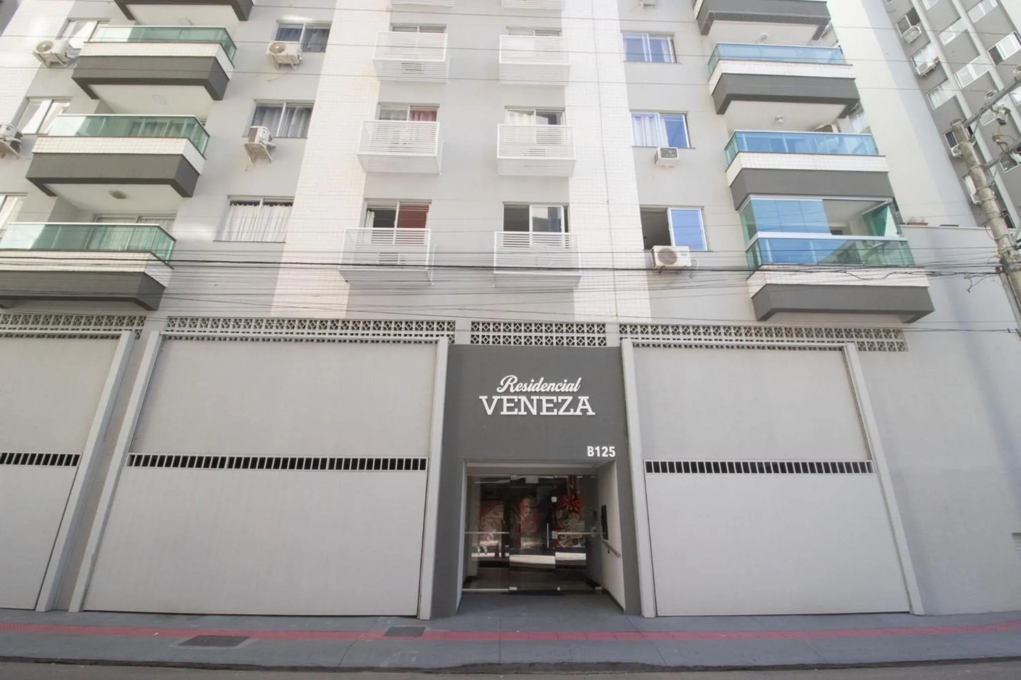 Facade/entrance in VNZ42B - Climatizado, Quadra Mar, Garagem, Wi-Fi