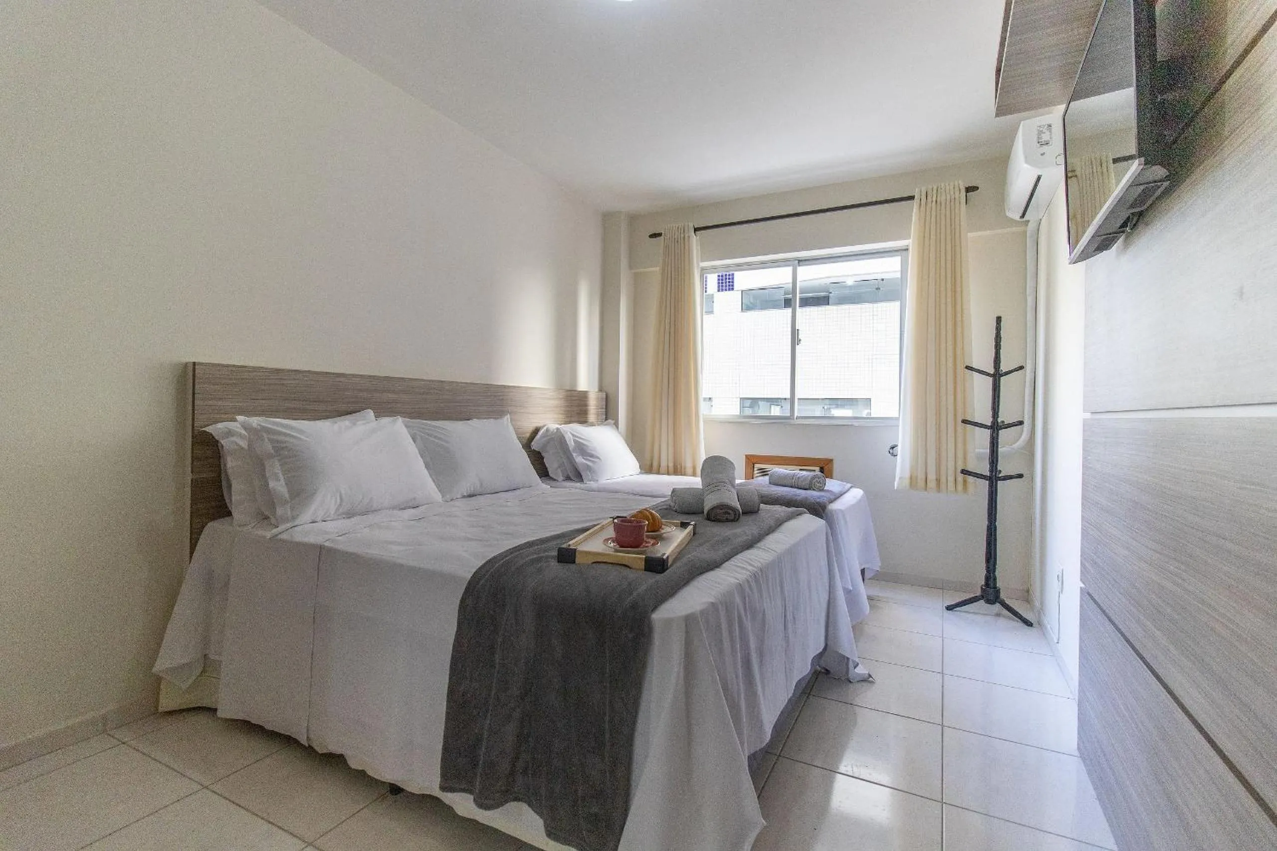 Bedroom, Bed in VNZ42B - Climatizado, Quadra Mar, Garagem, Wi-Fi