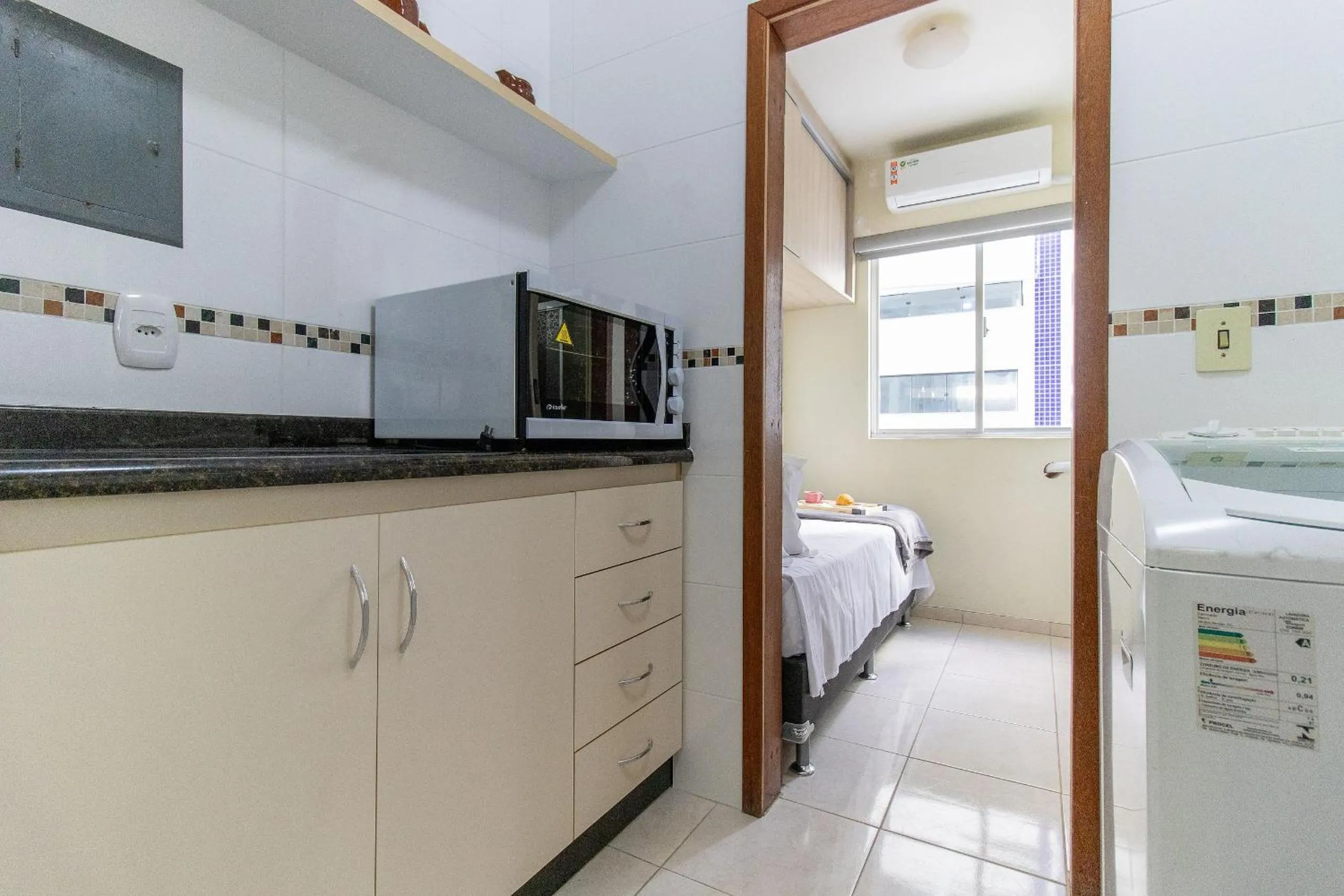Kitchen or kitchenette, Bed in VNZ42B - Climatizado, Quadra Mar, Garagem, Wi-Fi