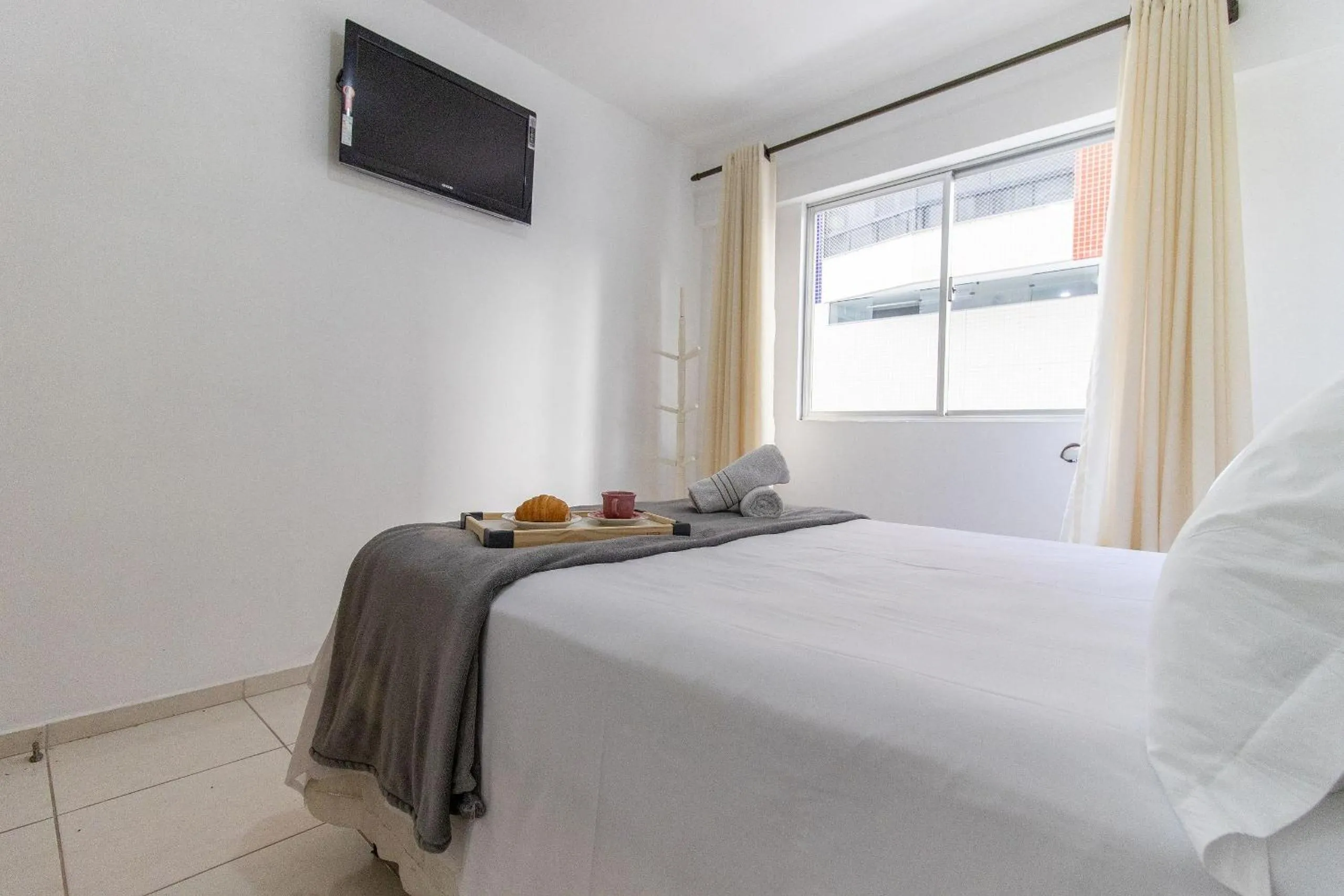 Bedroom, Bed in VNZ42B - Climatizado, Quadra Mar, Garagem, Wi-Fi