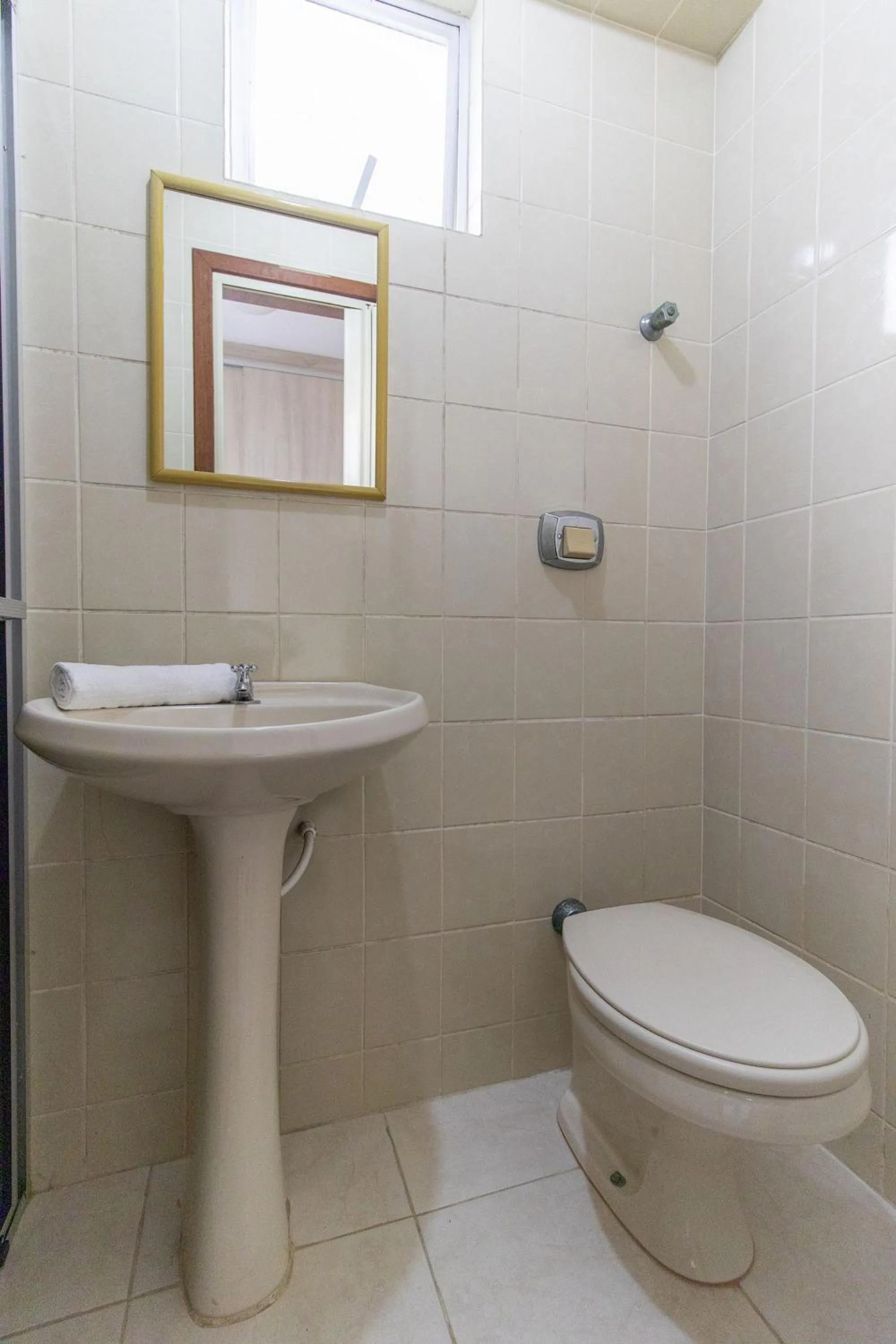 Toilet in VNZ42B - Climatizado, Quadra Mar, Garagem, Wi-Fi