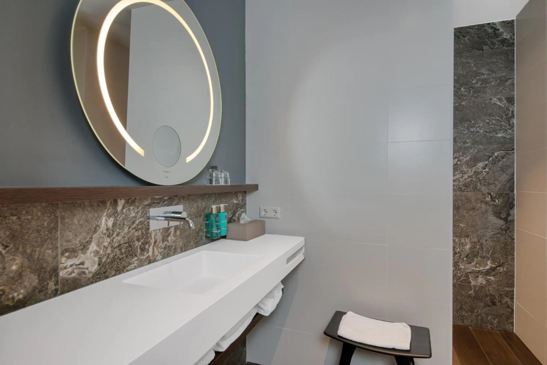 Bathroom in Hotel de Schelde