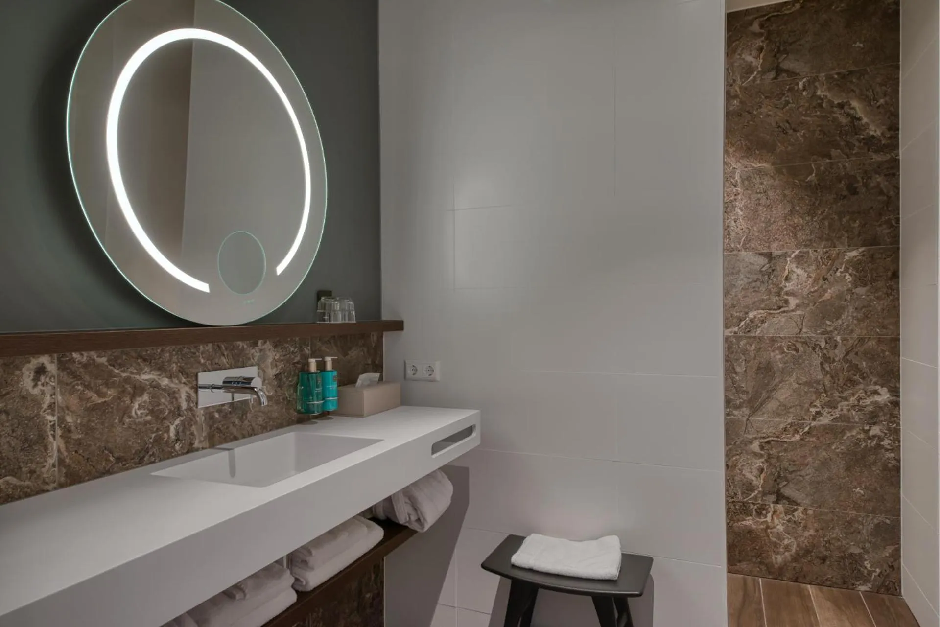 Bathroom in Hotel de Schelde