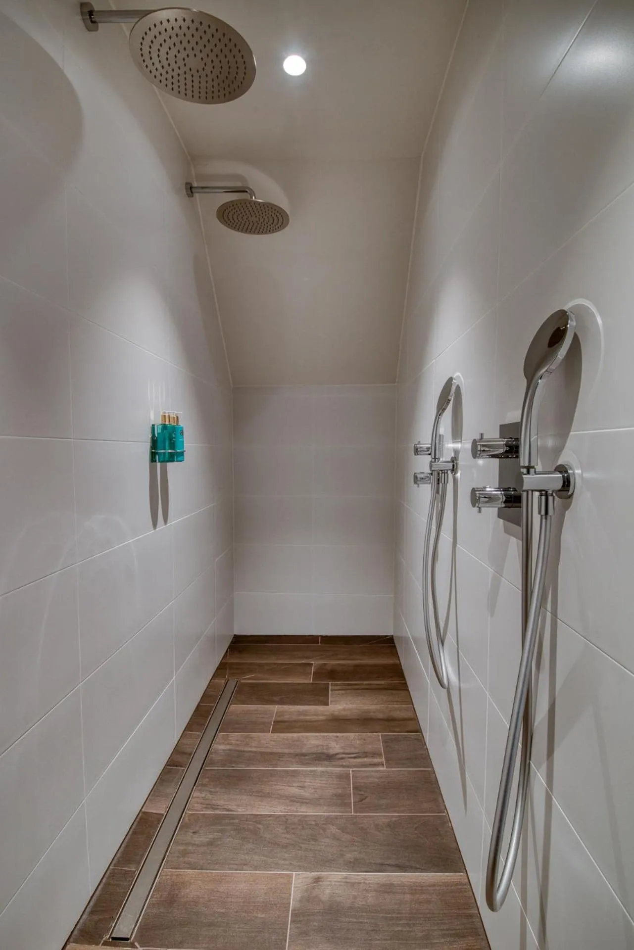 Shower in Hotel de Schelde