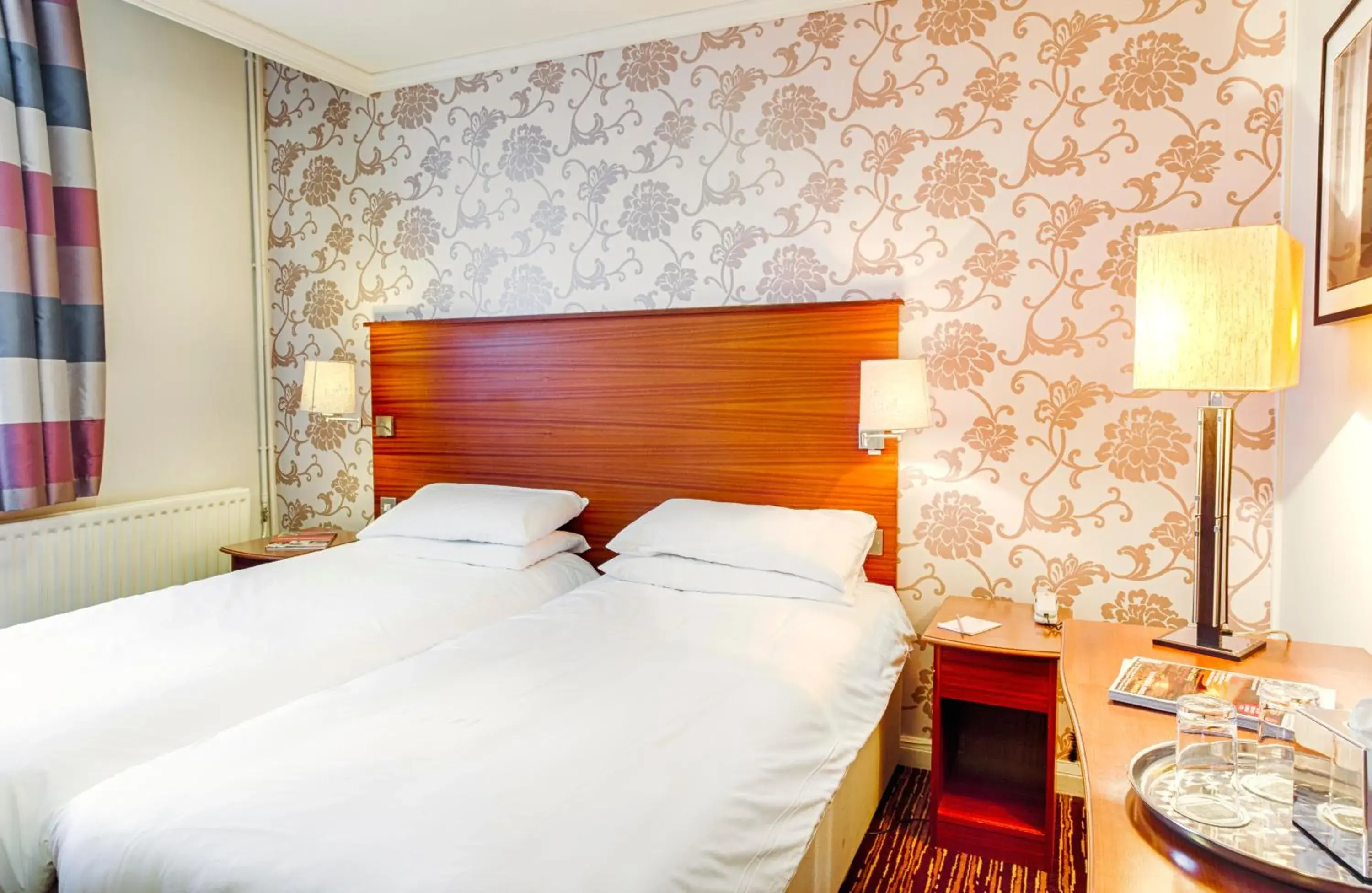 Twin Room in White Swan Hotel Twin Room in White Swan Hotel