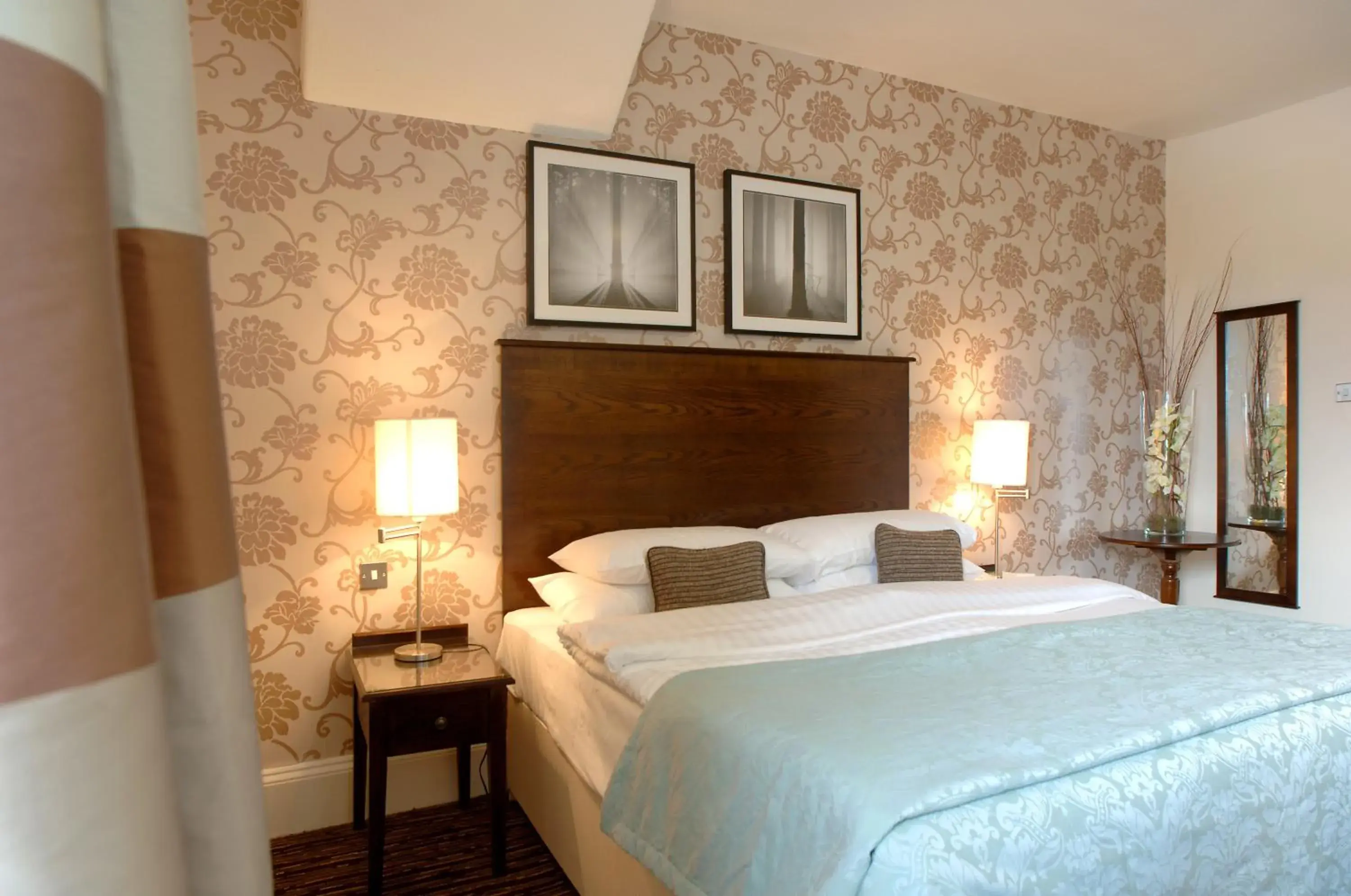 Executive Twin Room in White Swan Hotel Executive Twin Room in White Swan Hotel