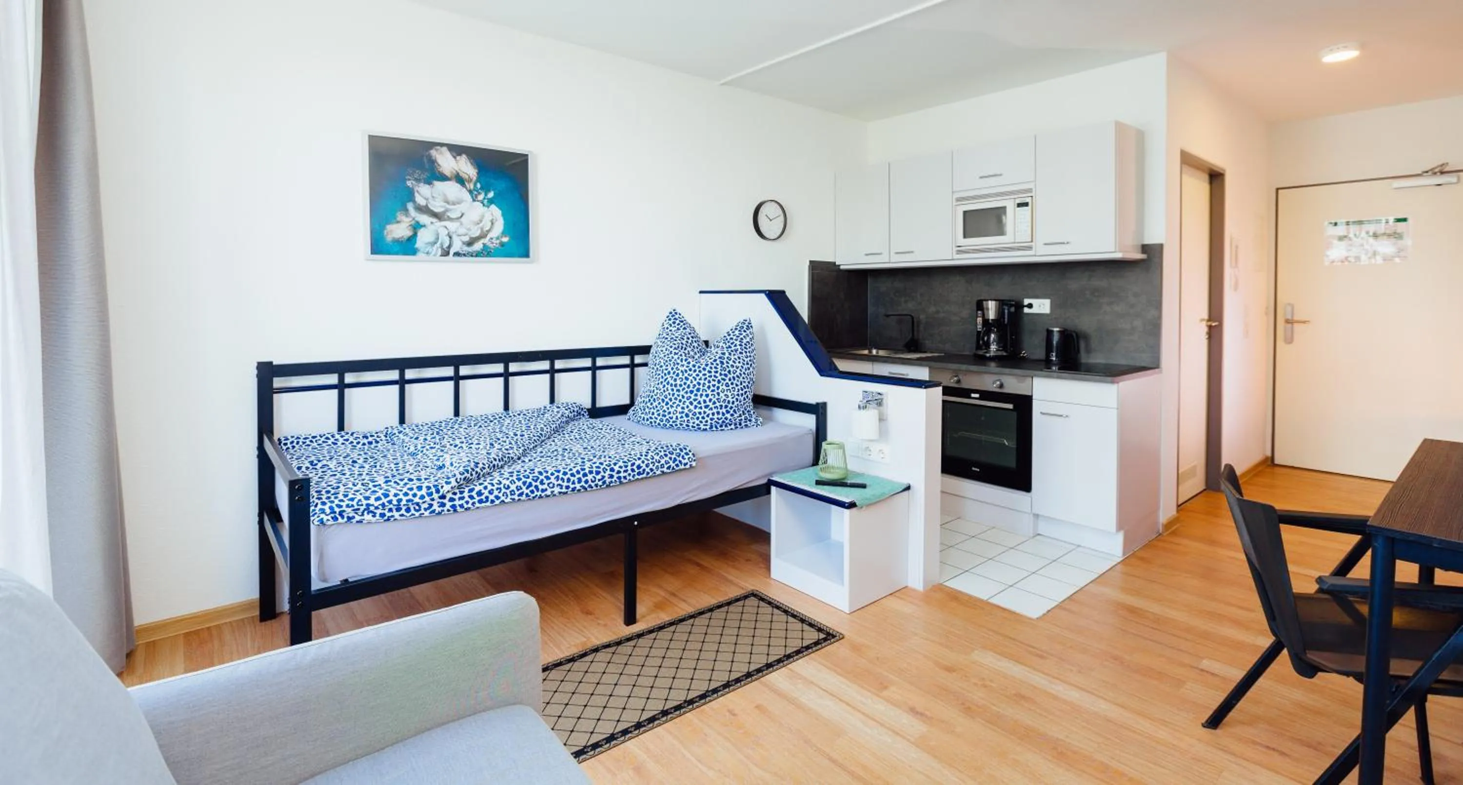 Photo of the whole room in MAGNET Boardinghouse