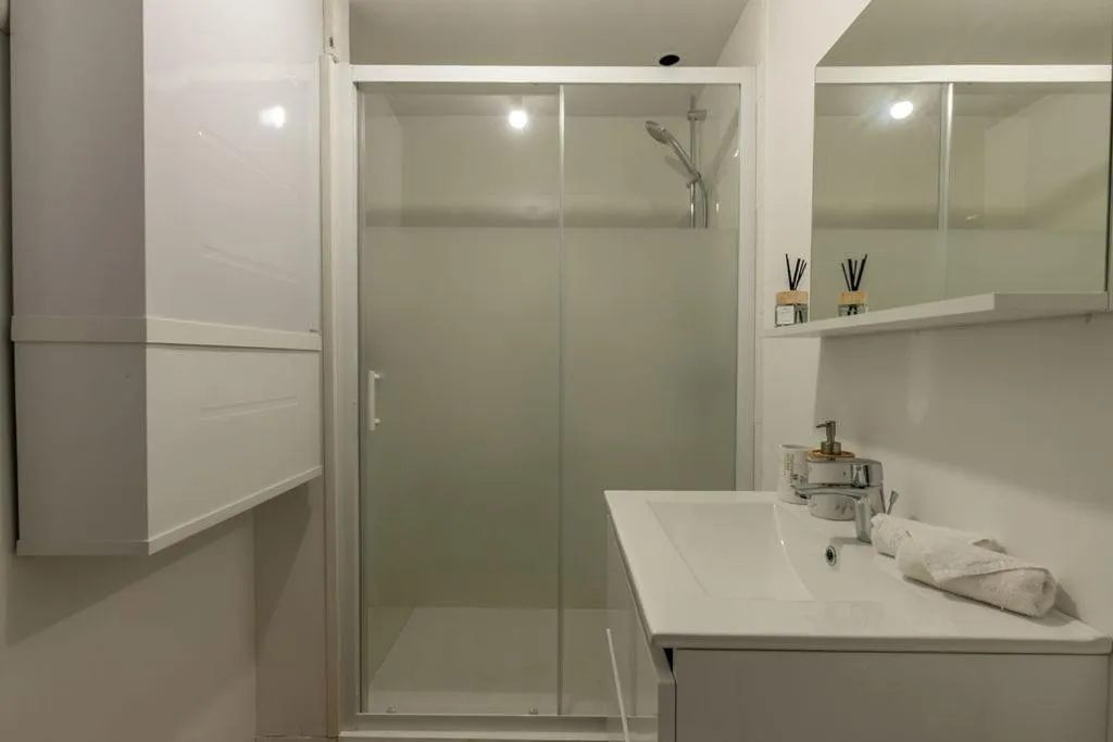 Bathroom in L'Appart des Platanes