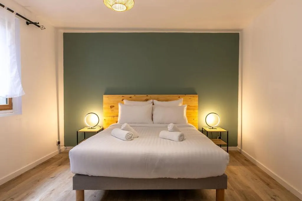 Bedroom, Bed in L'Appart des Platanes