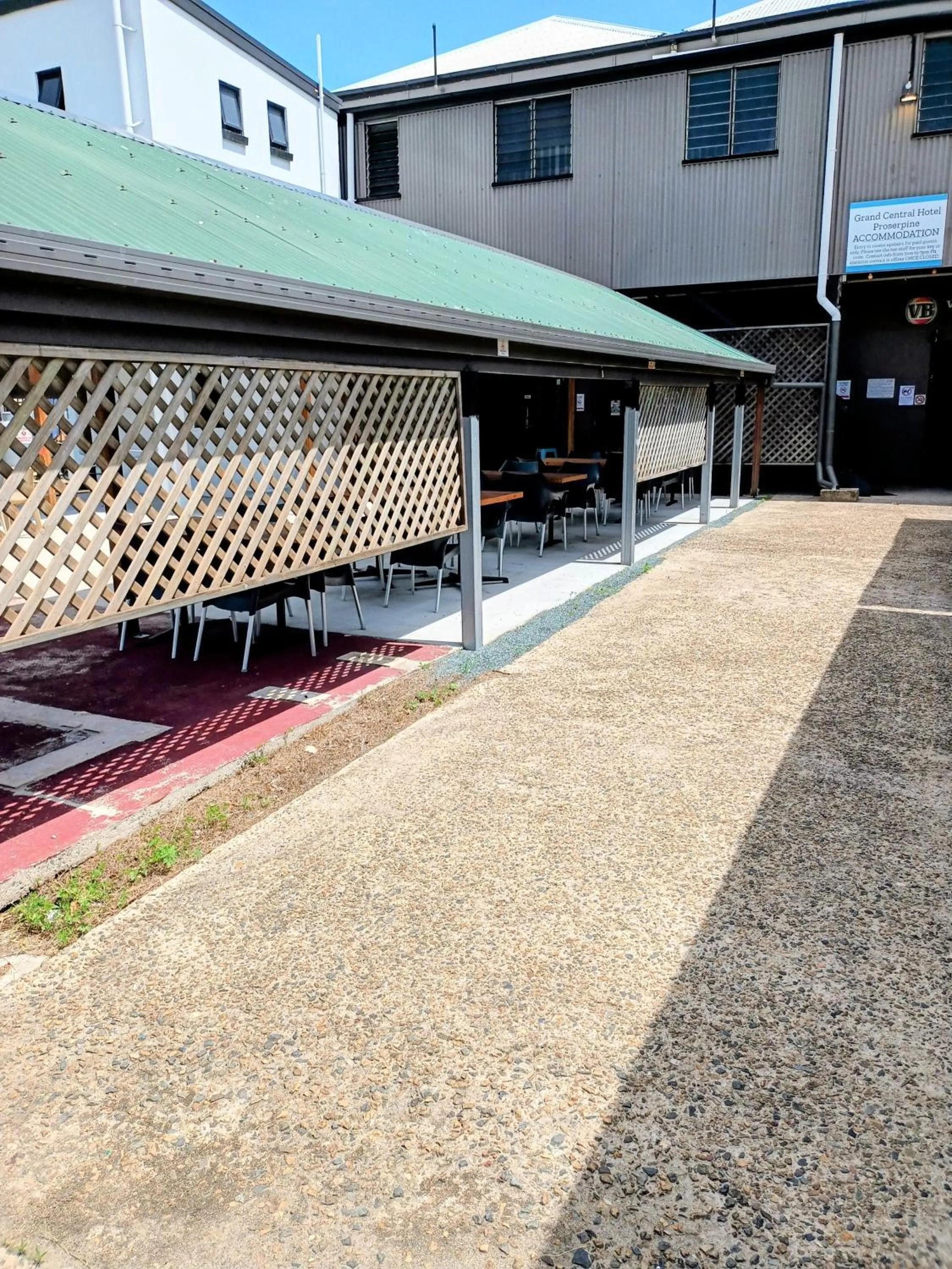 Property building in GRAND CENTRAL HOTEL PROSERPINE