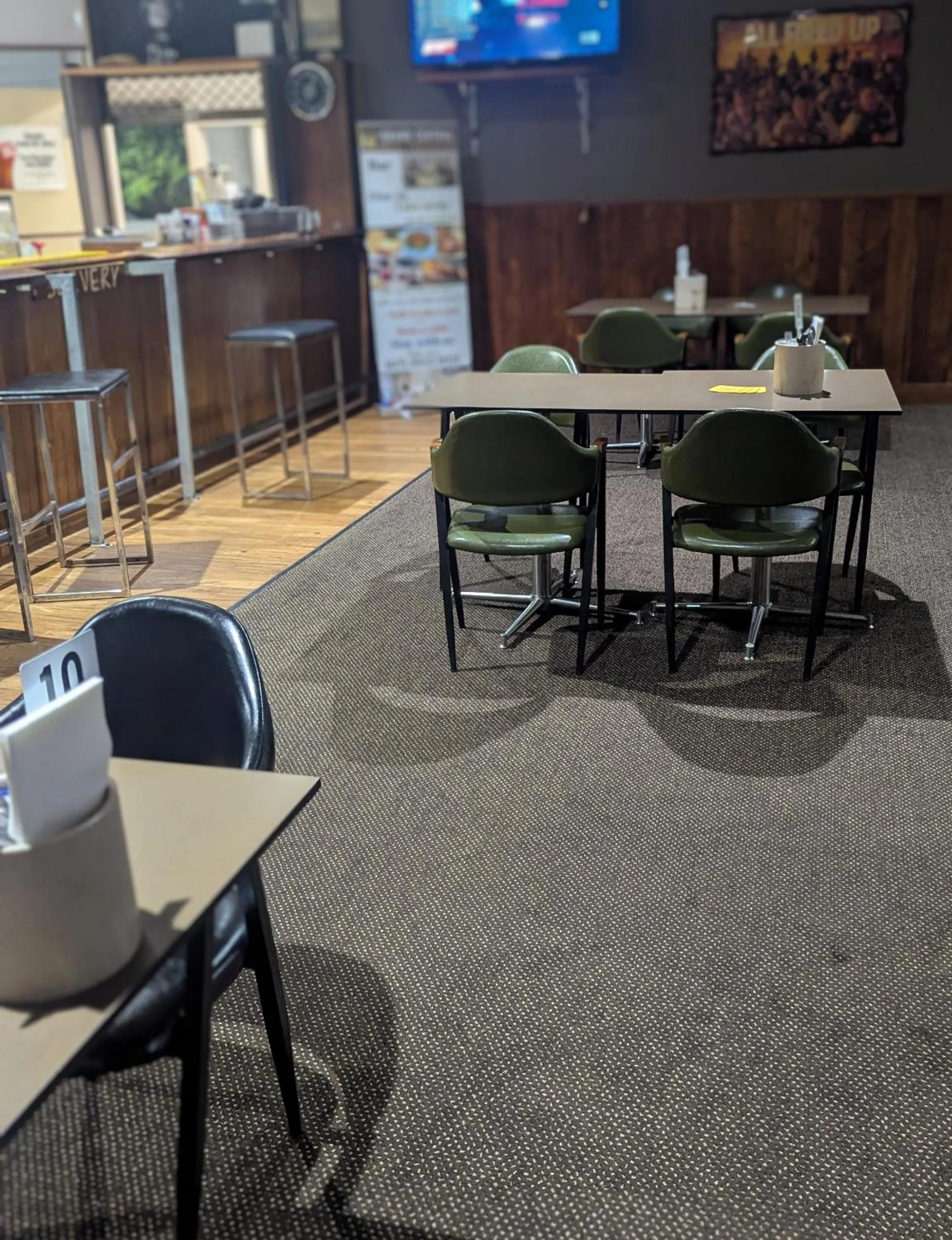 Restaurant/places to eat in GRAND CENTRAL HOTEL PROSERPINE