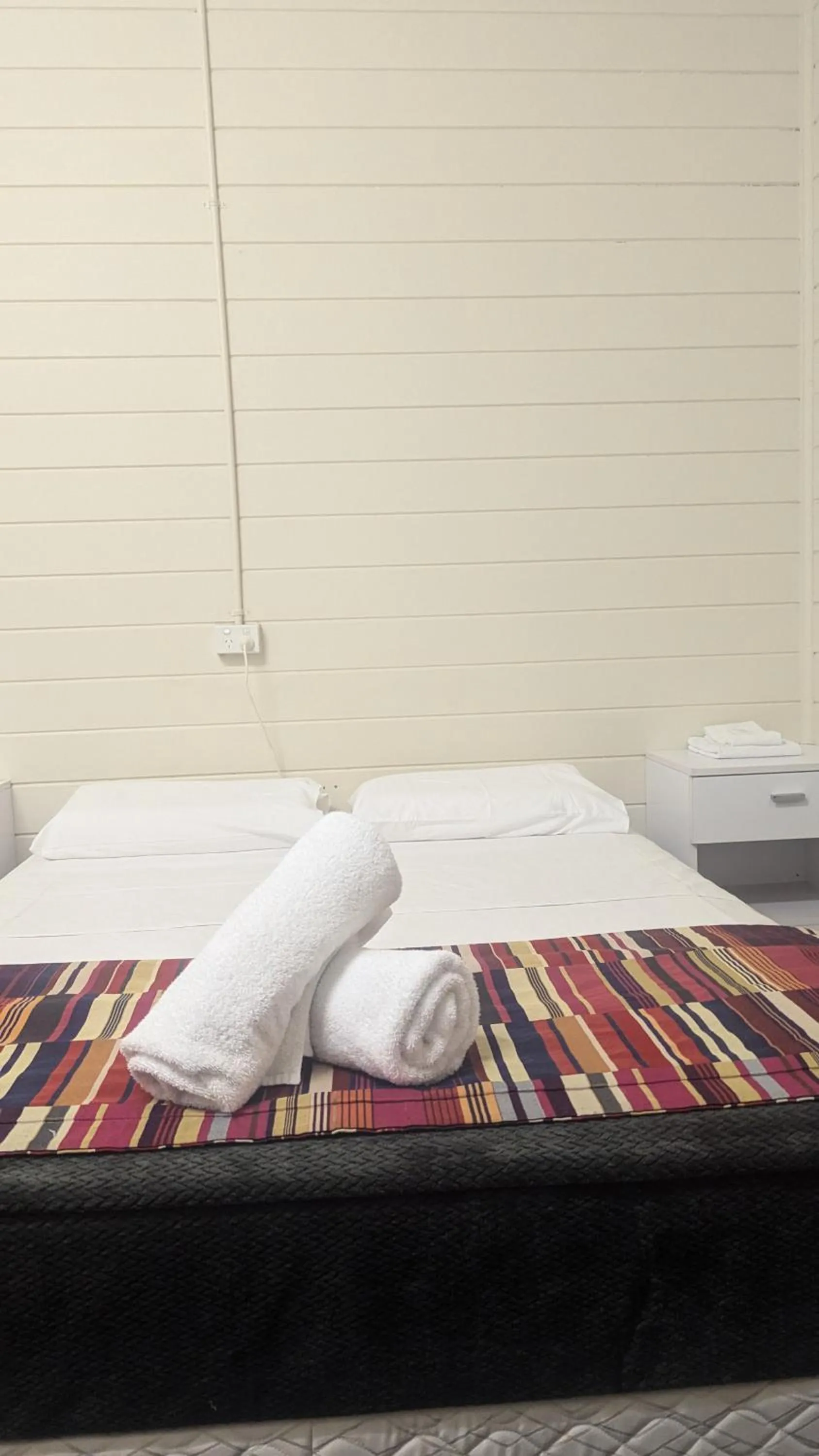 Bed in GRAND CENTRAL HOTEL PROSERPINE