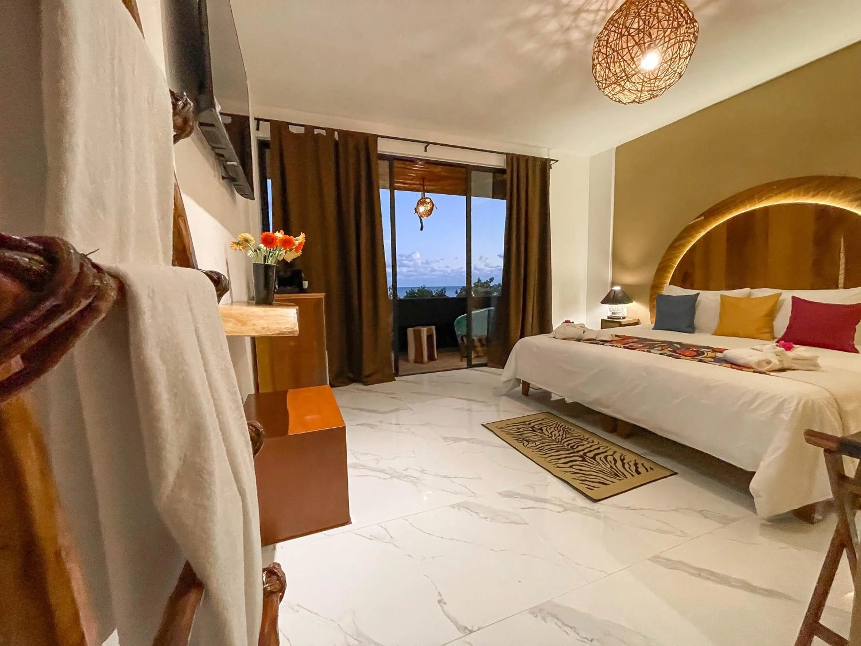 TV and multimedia, Bed in Akuazul Resorts Adults Only