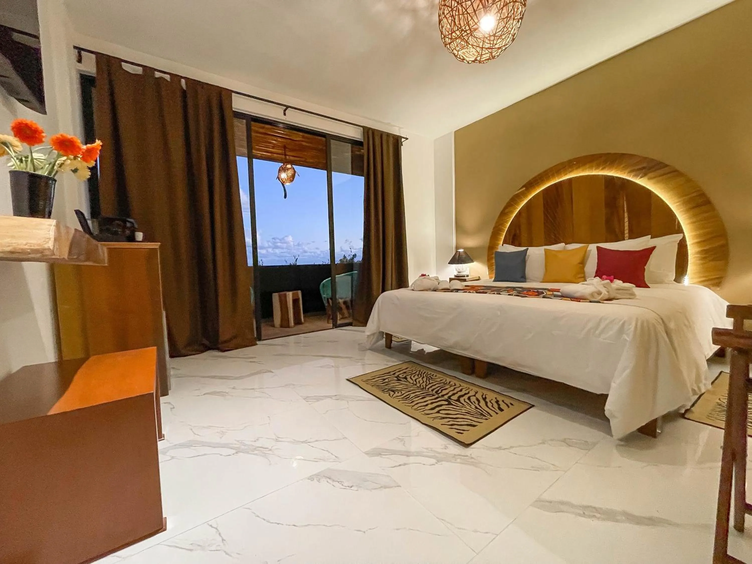 Bed in Akuazul Resorts Adults Only